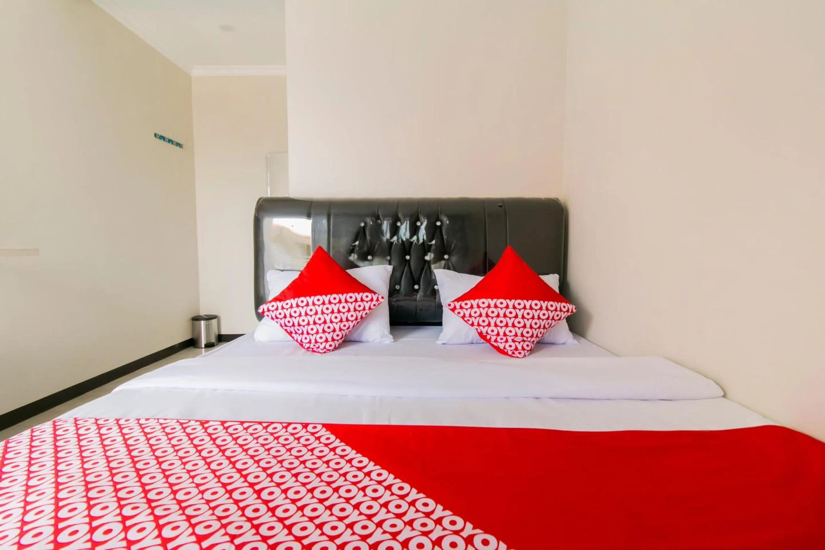 Bedroom in Hotel O Fakhira Residence