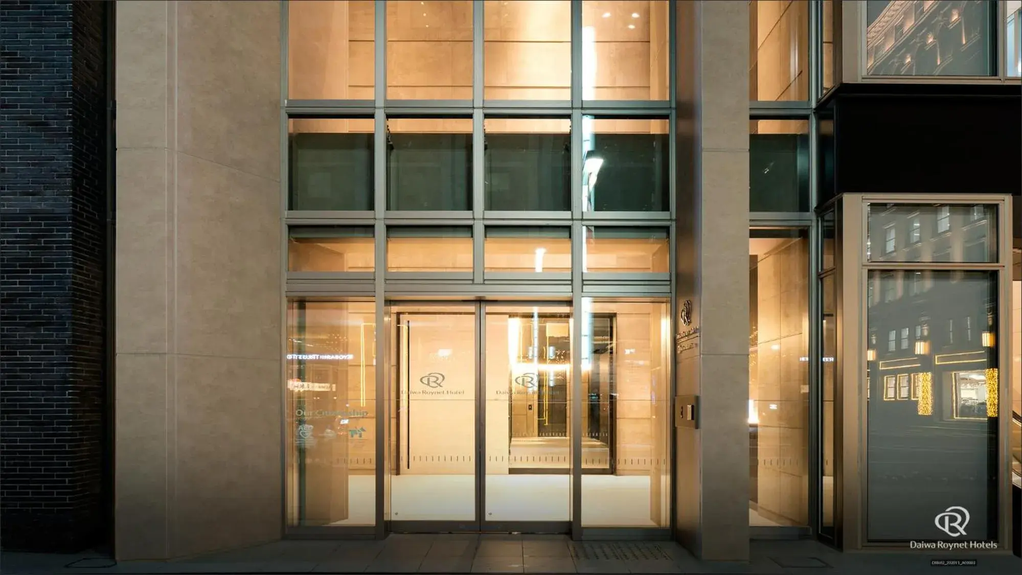 Facade/entrance in Daiwa Roynet Hotel Tokyo Kyobashi PREMIER Facade/entrance in Daiwa Roynet Hotel Tokyo Kyobashi PREMIER