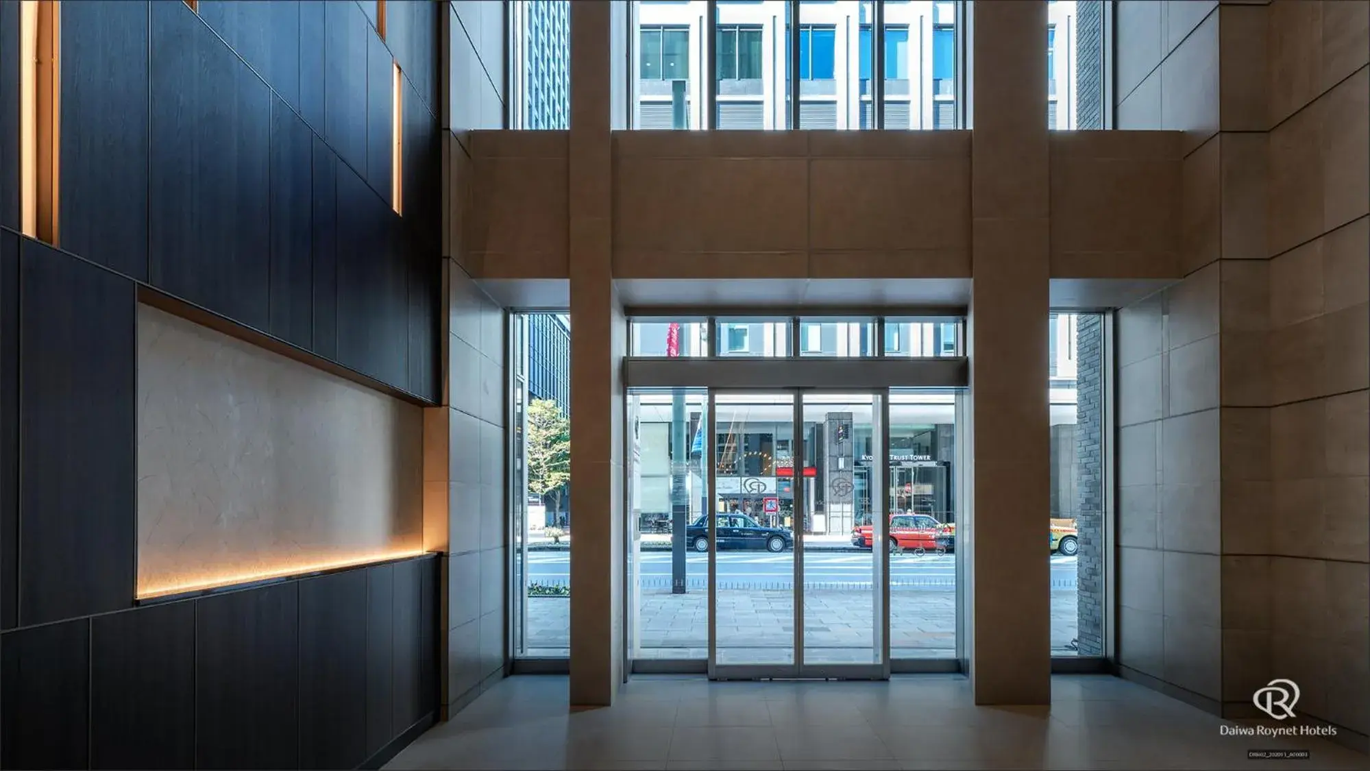 Facade/entrance in Daiwa Roynet Hotel Tokyo Kyobashi PREMIER Facade/entrance in Daiwa Roynet Hotel Tokyo Kyobashi PREMIER