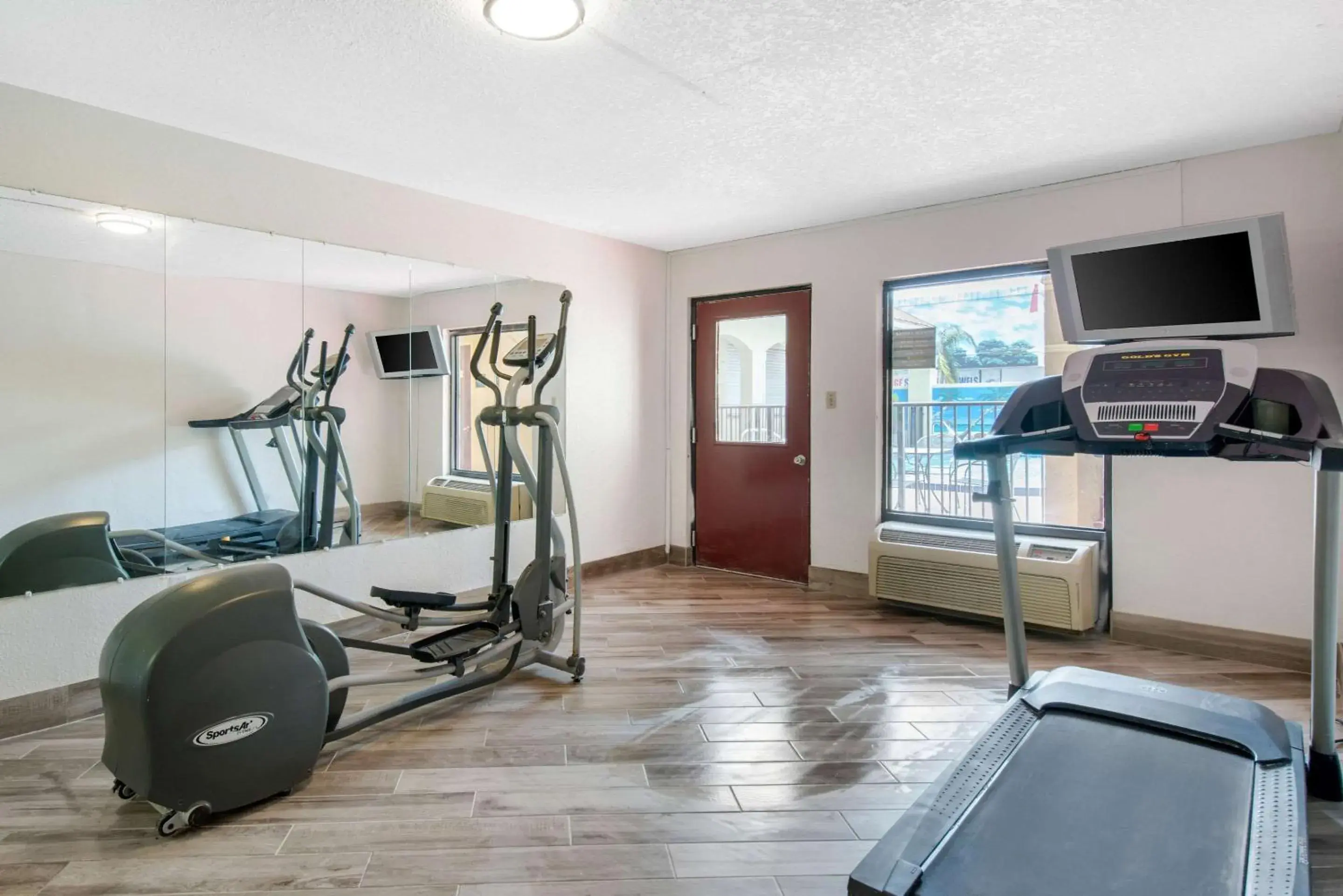 Fitness centre/facilities, Fitness Center/Facilities in Clarion Inn & Suites Kissimmee-Lake Buena Vista South