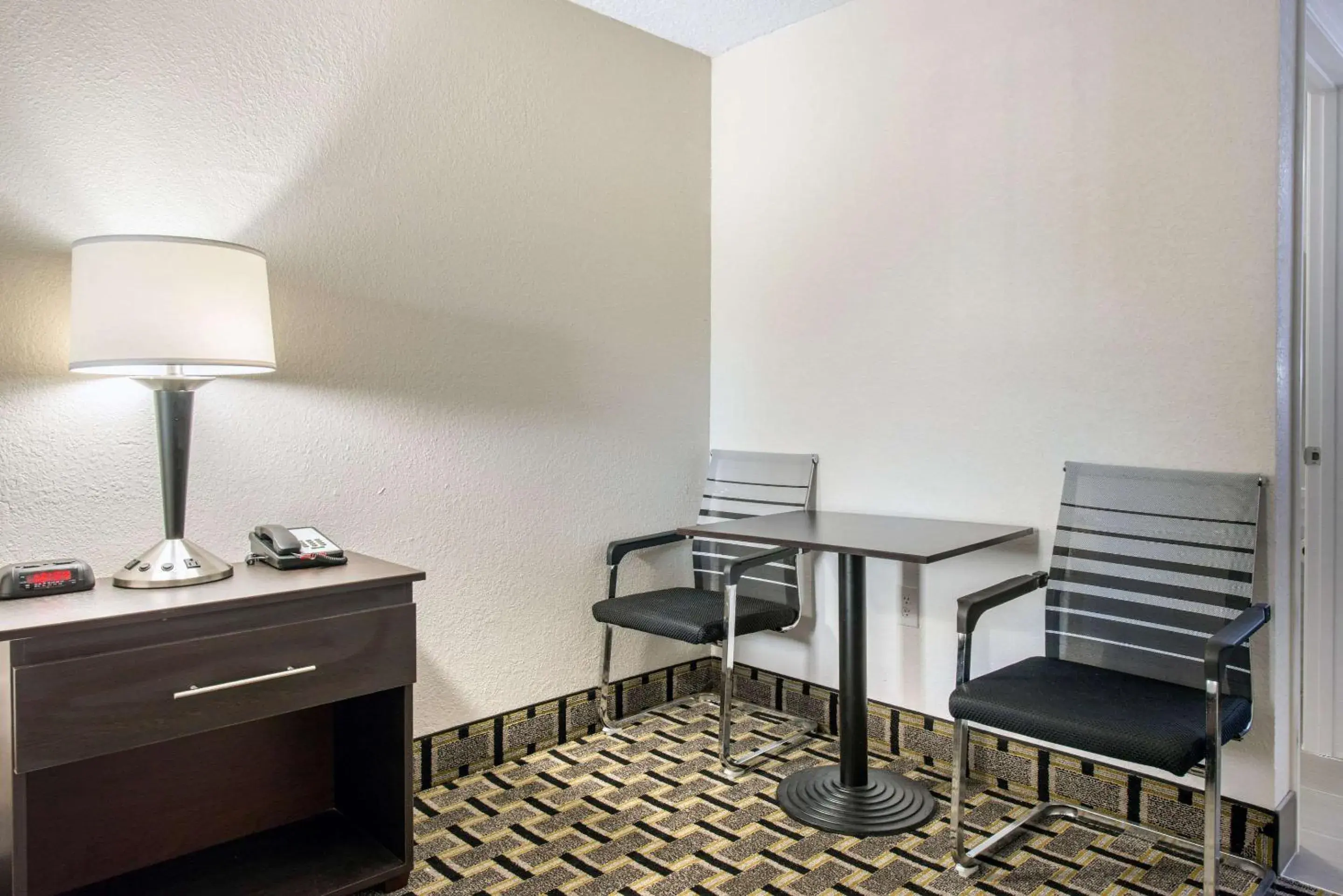 Photo of the whole room in Clarion Inn & Suites Kissimmee-Lake Buena Vista South