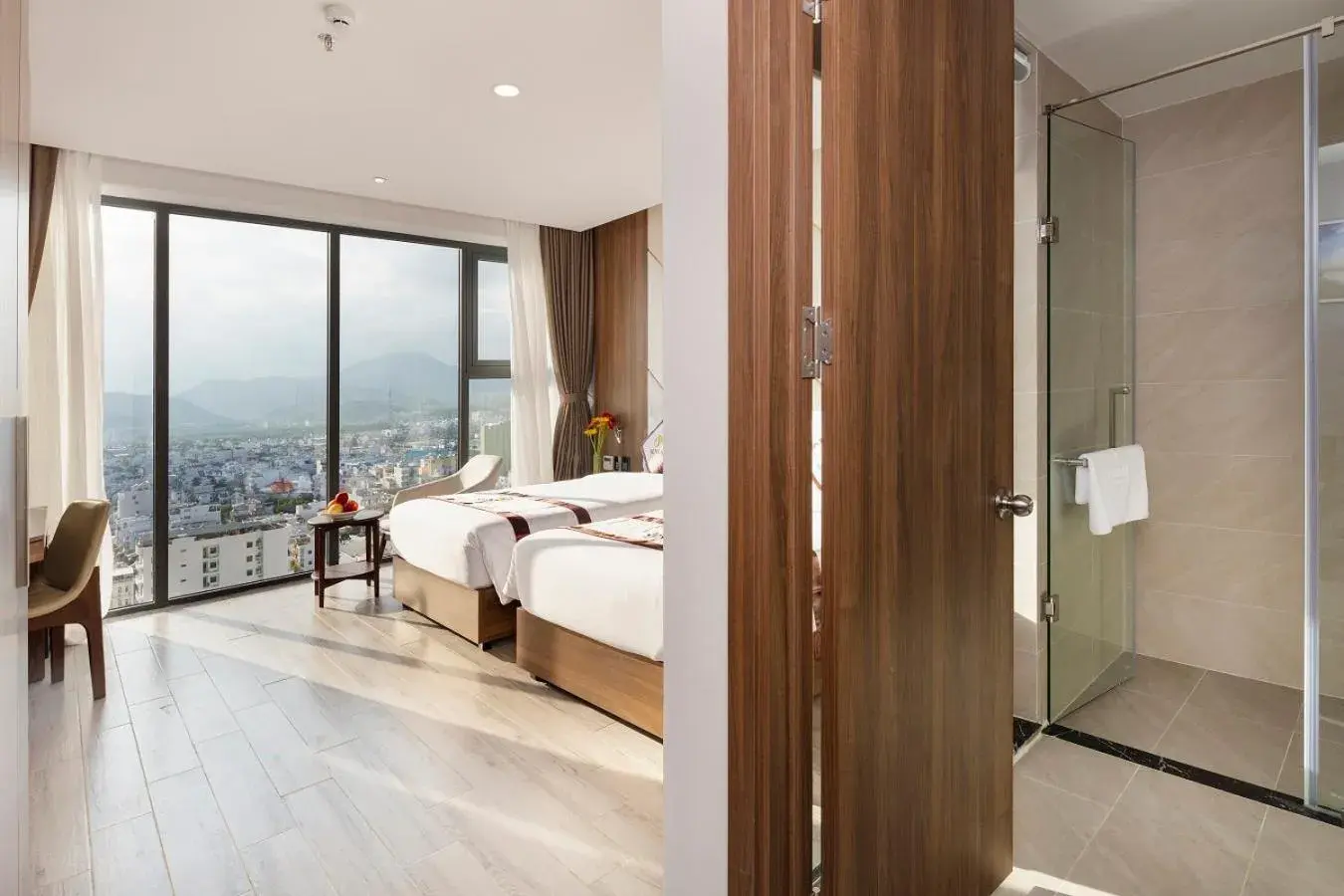 Deluxe Double or Twin Room with City View in Senia Hotel Nha Trang Deluxe Double or Twin Room with City View in Senia Hotel Nha Trang