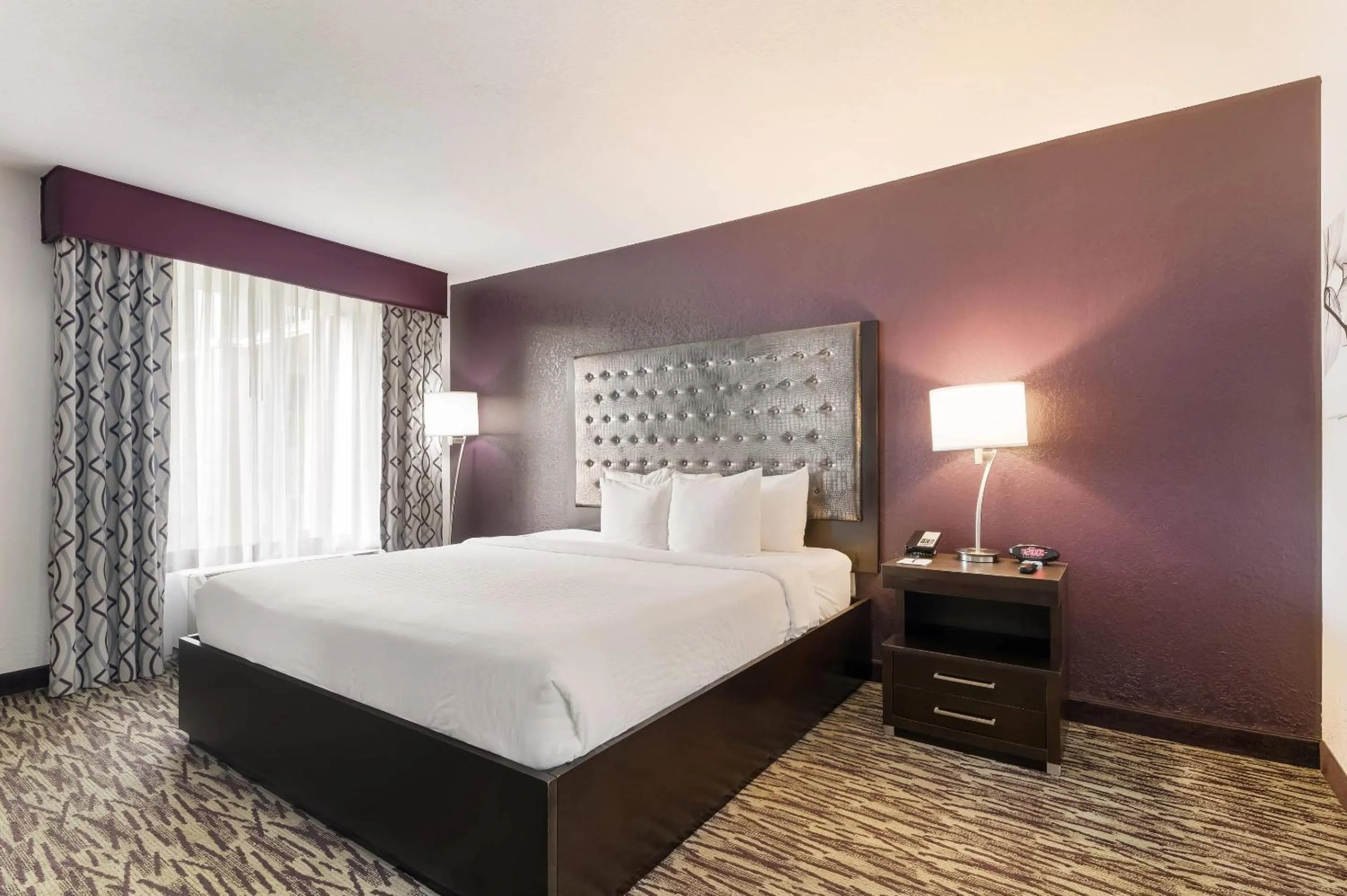 Bedroom, Bed in Clarion Inn & Suites Across From Universal Orlando Resort