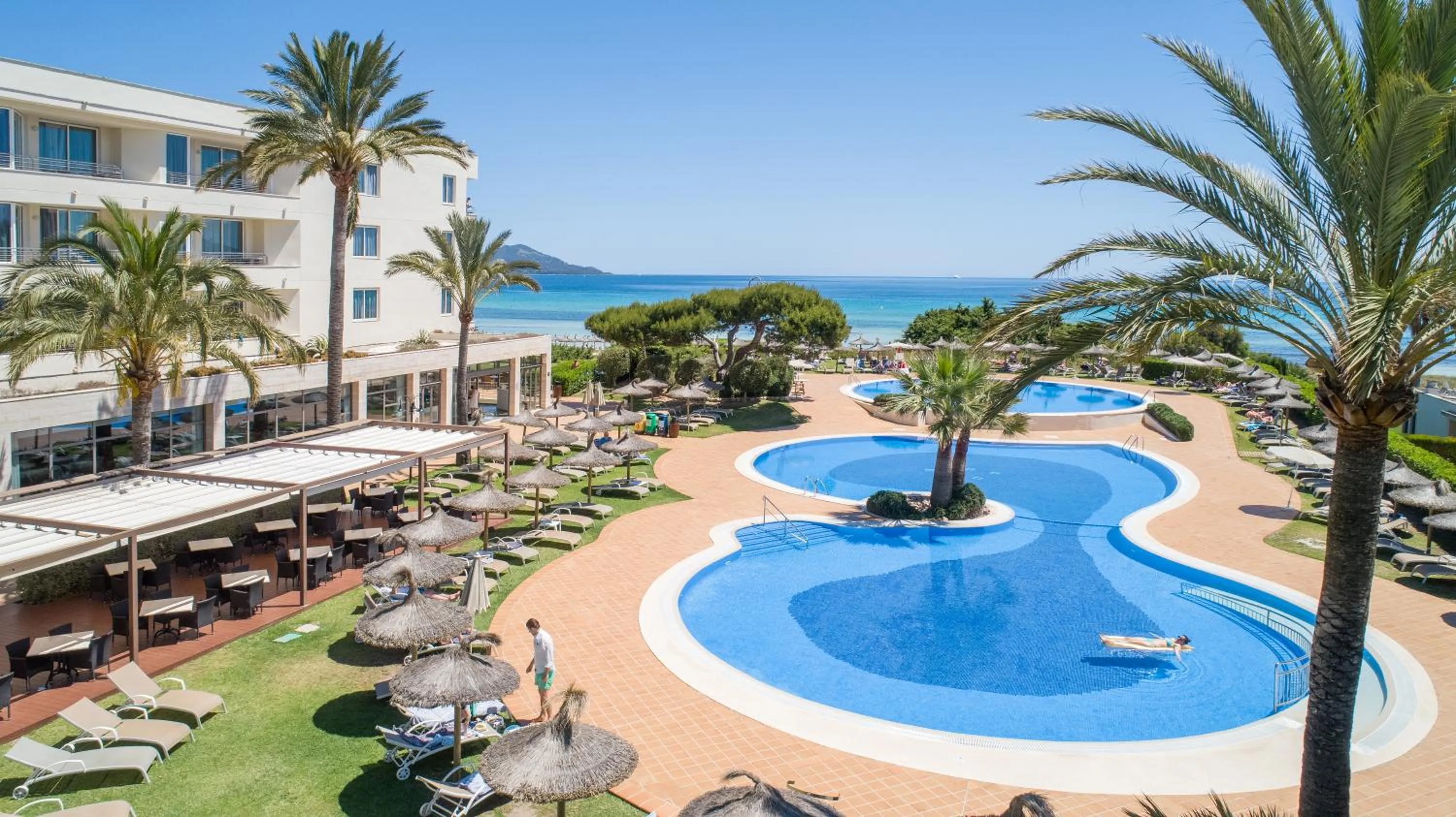Swimming pool in Grupotel Natura Playa