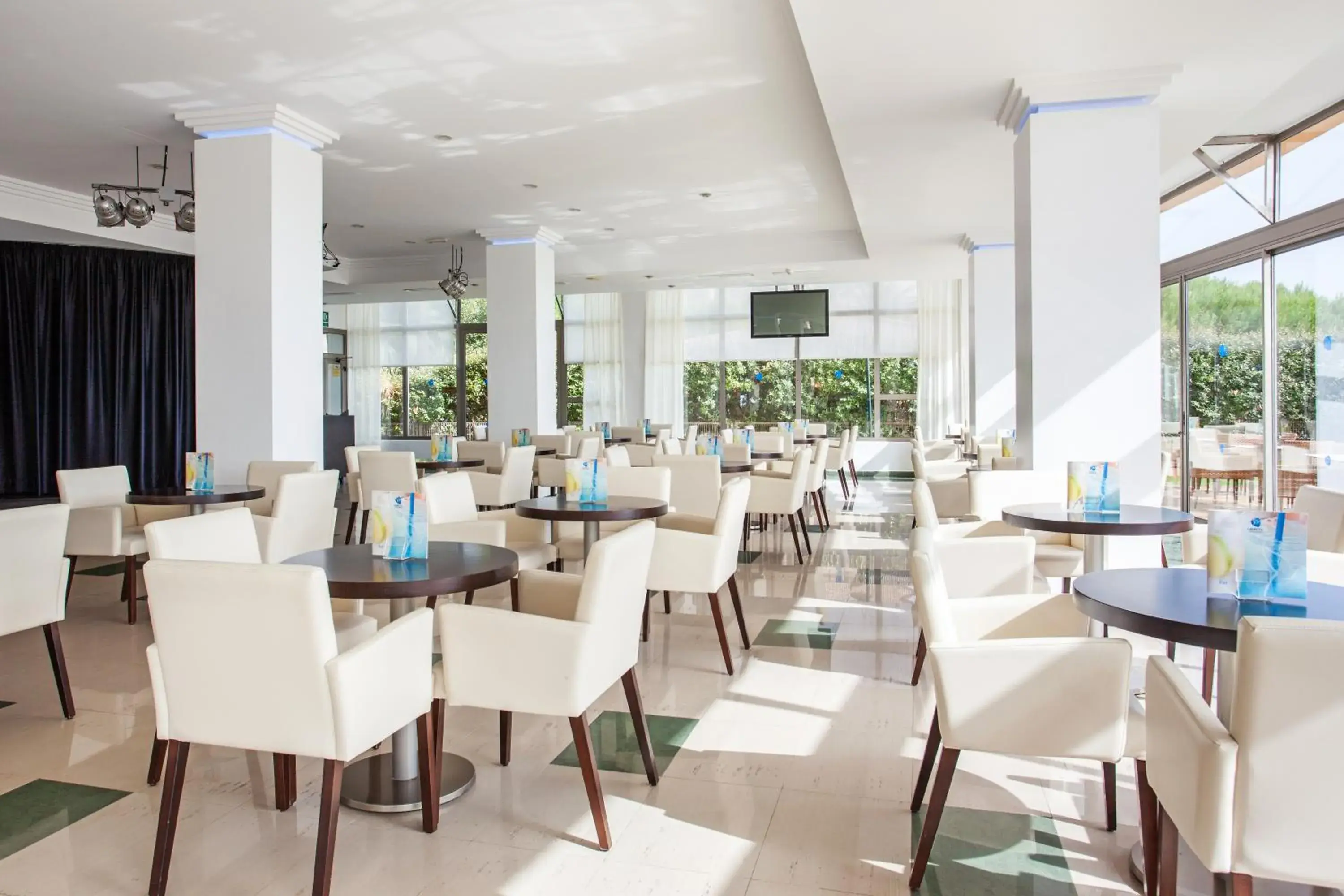 Lounge or bar in Grupotel Natura Playa Lounge or bar in Grupotel Natura Playa