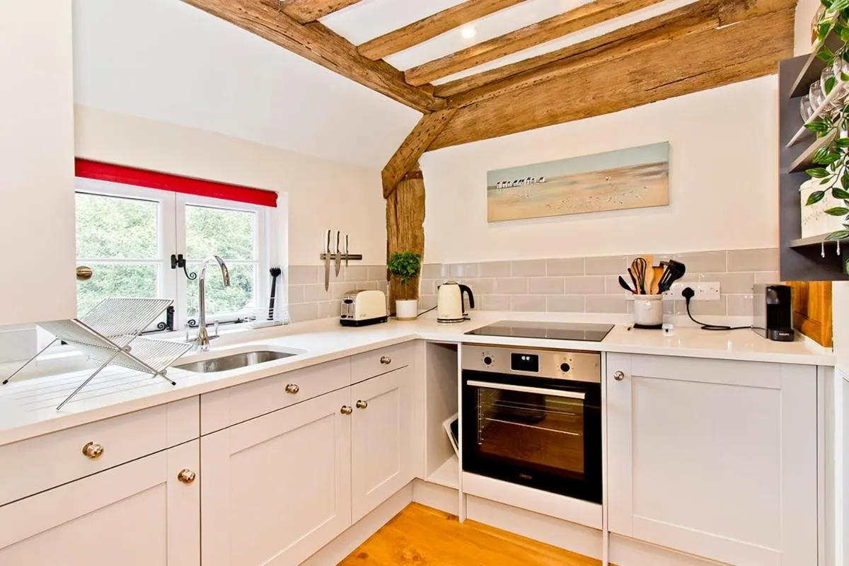 Kitchen or kitchenette in Abbey Nest