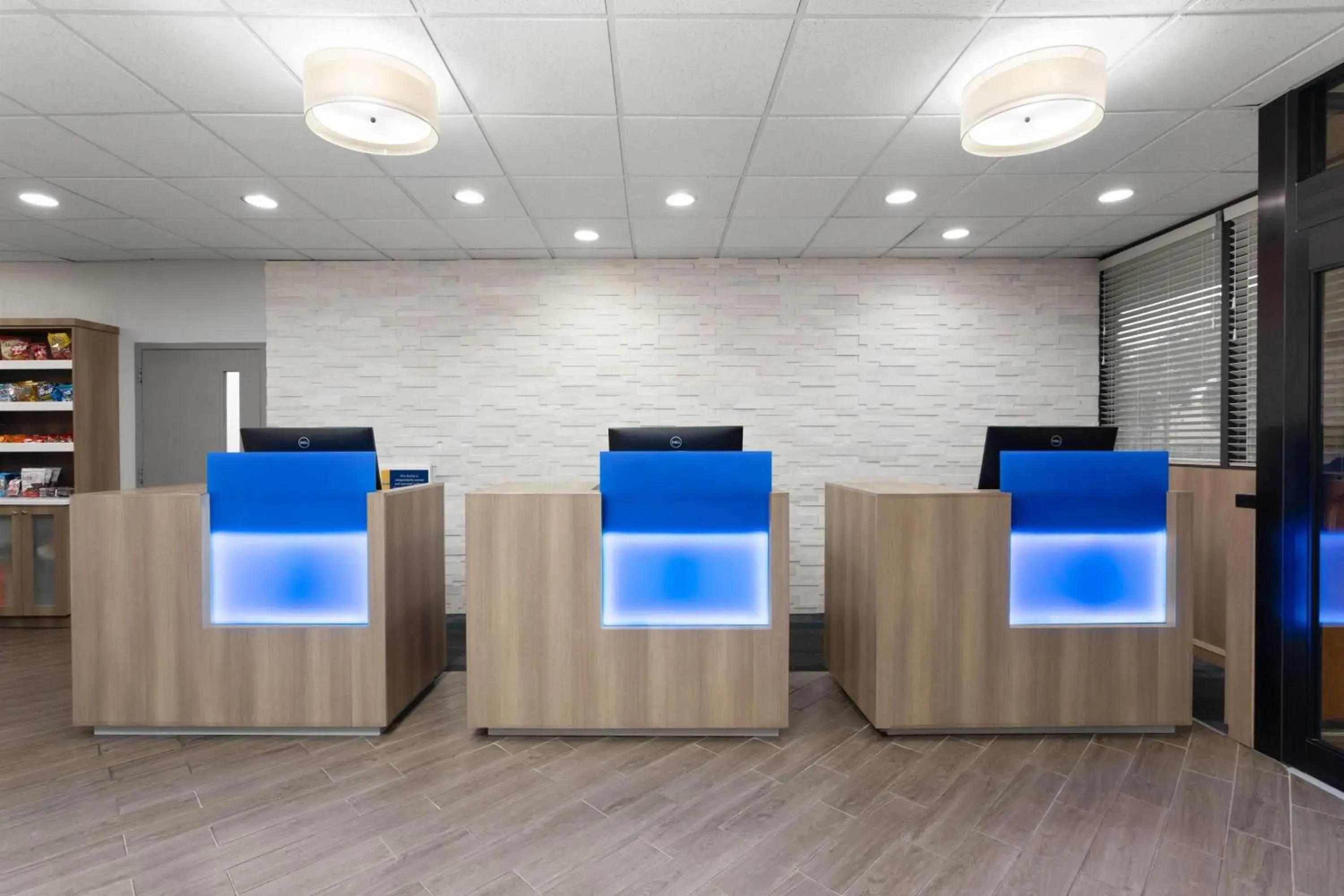 Lobby or reception in Days Inn by Wyndham Orlando Conv. Center/International Dr Lobby or reception in Days Inn by Wyndham Orlando Conv. Center/International Dr