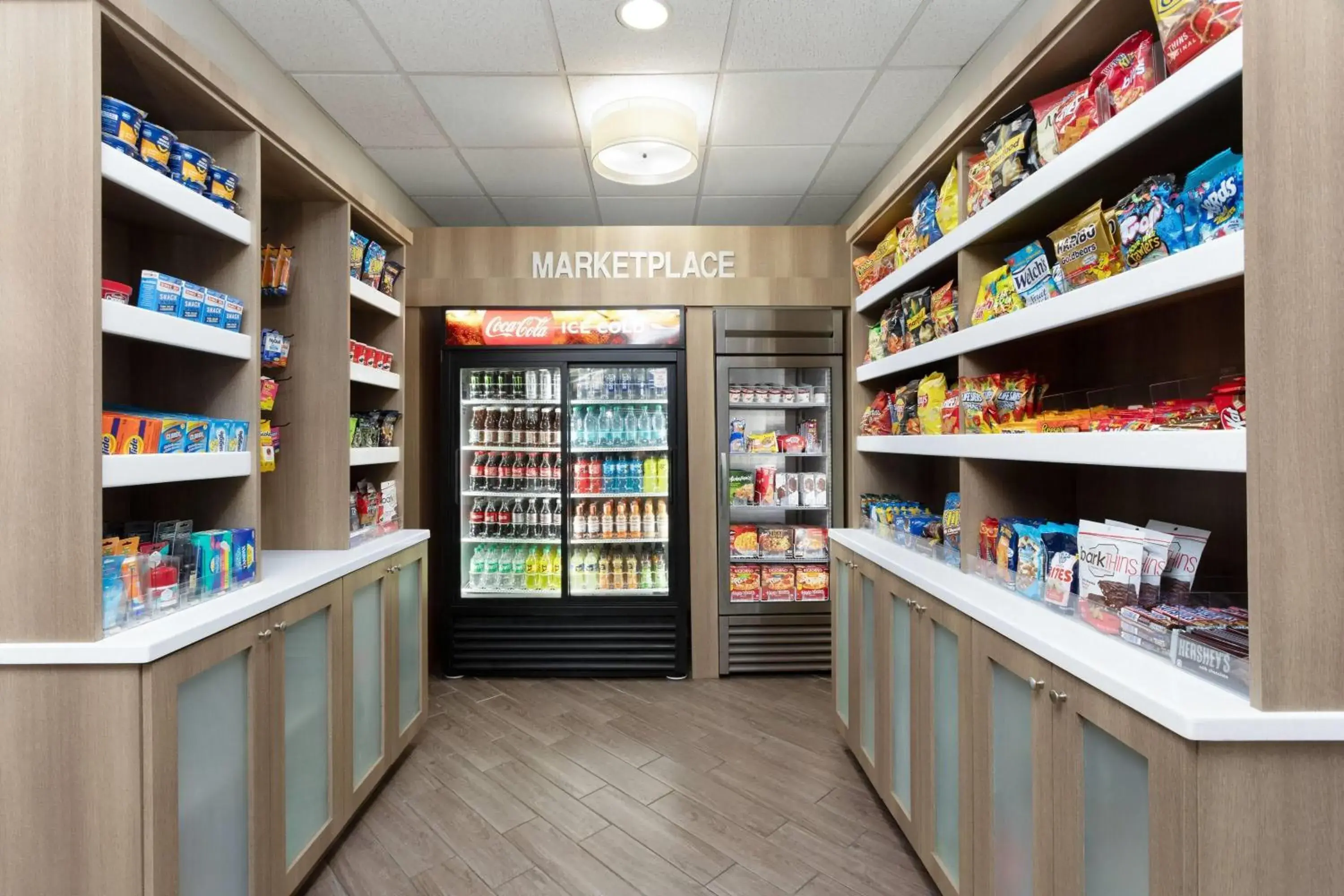 Food and drinks in Days Inn by Wyndham Orlando Conv. Center/International Dr Food and drinks in Days Inn by Wyndham Orlando Conv. Center/International Dr