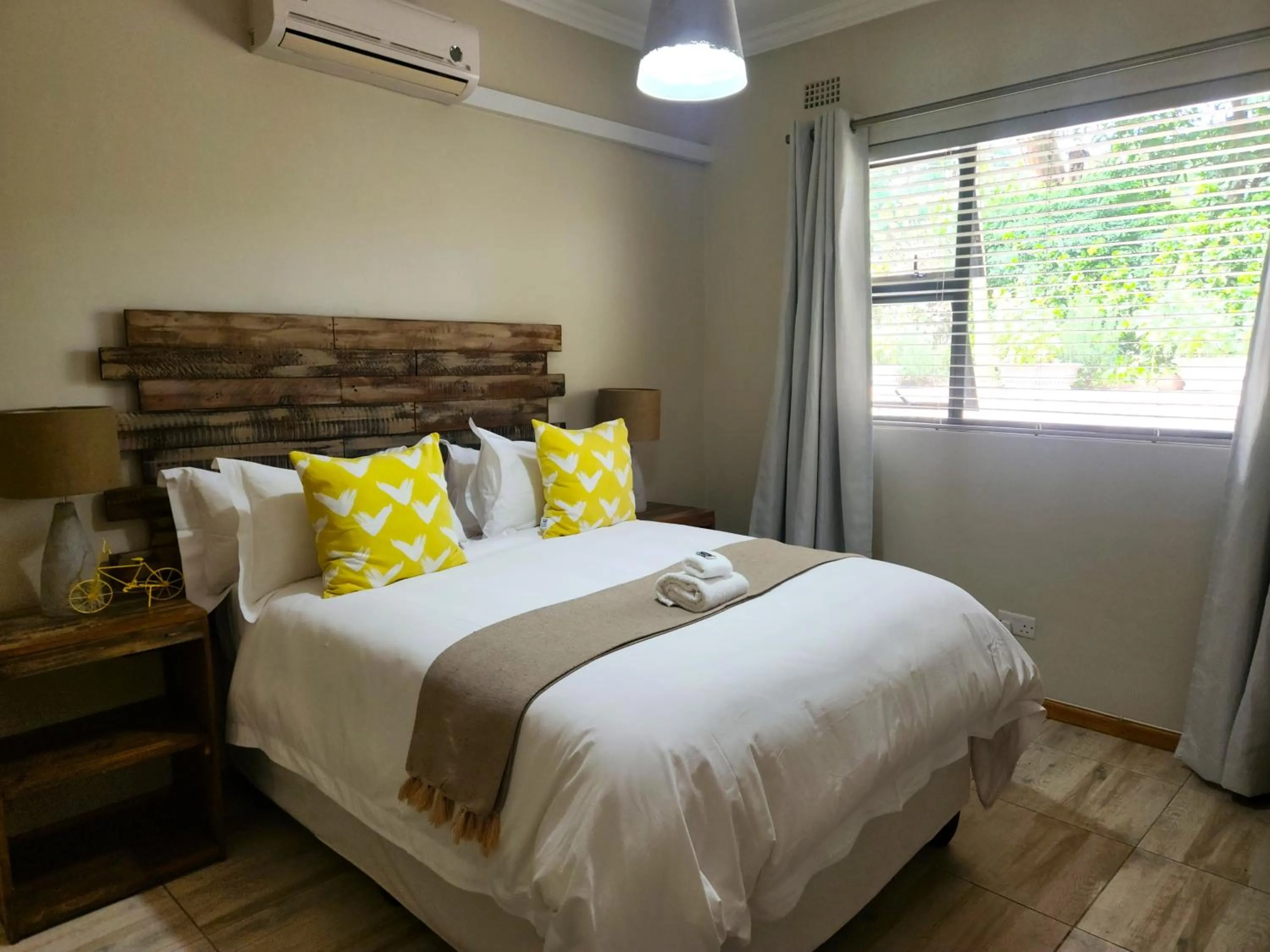 Photo of the whole room, Bed in Mijn Kitchen Coffee Shop and B&B