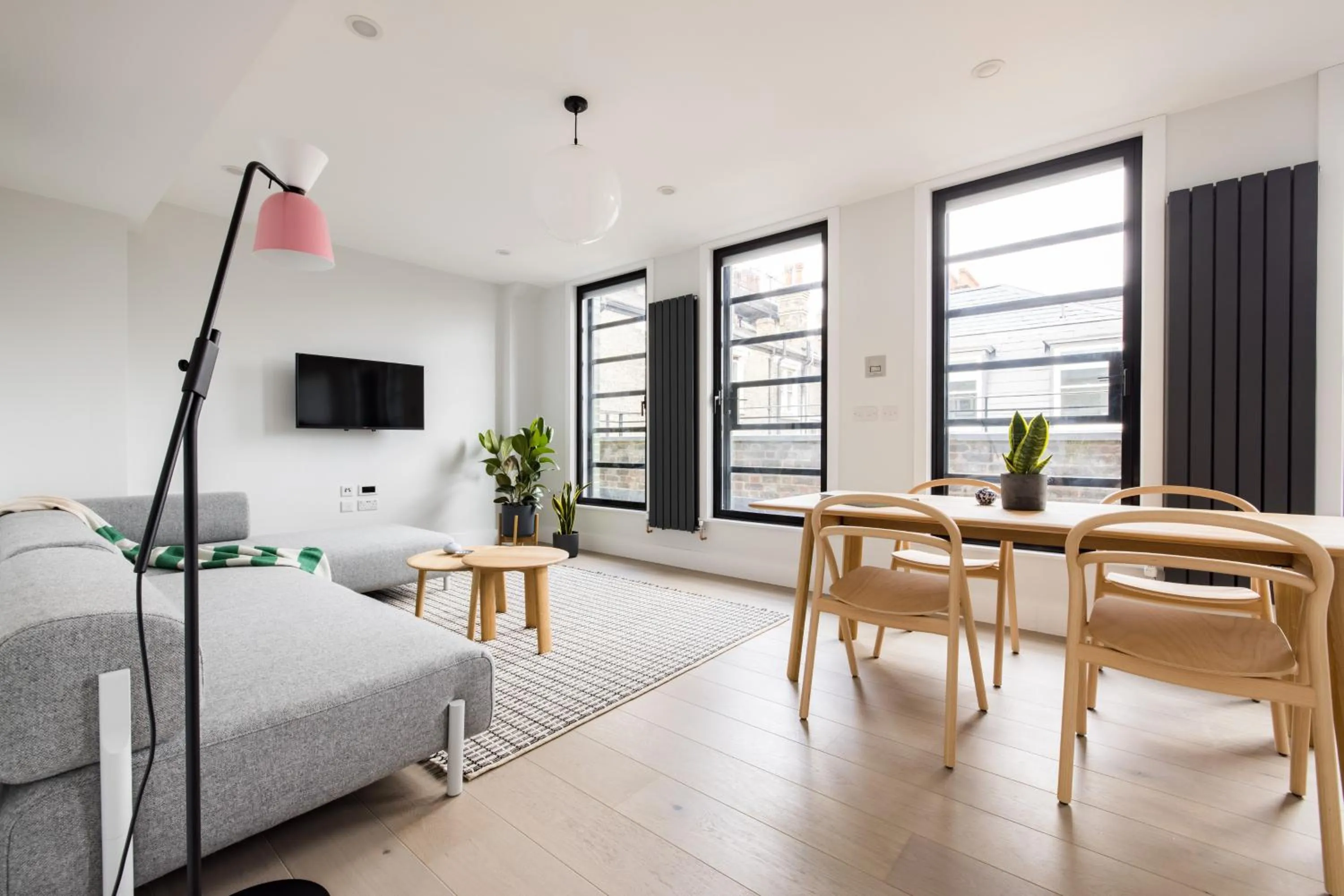 TV and multimedia, Bed in Hausd - Leicester Square