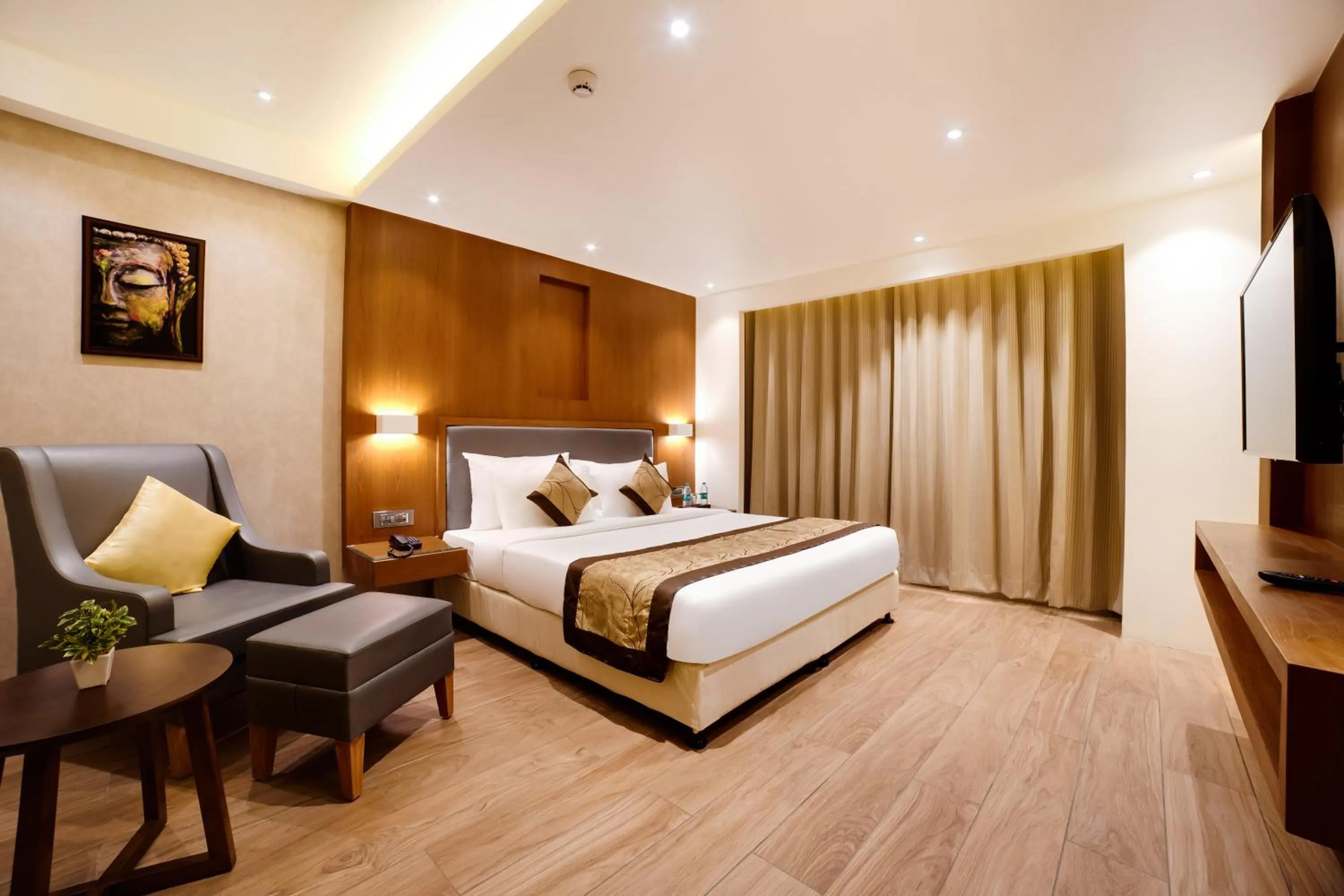 Photo of the whole room, Bed in The Fern Residency Bhopal