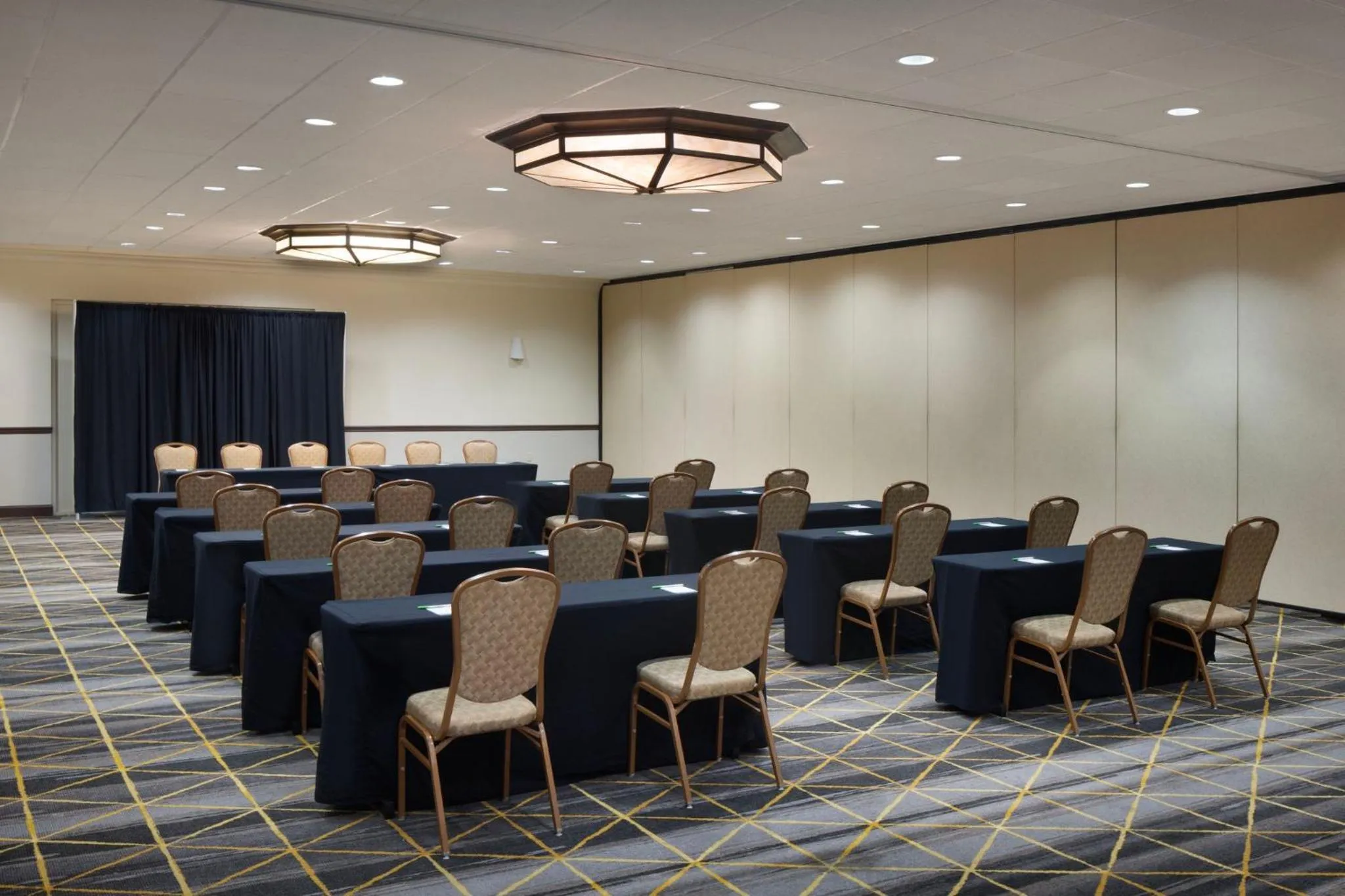 Meeting/conference room in Holiday Inn & Suites Orlando SW - Celebration Area by IHG