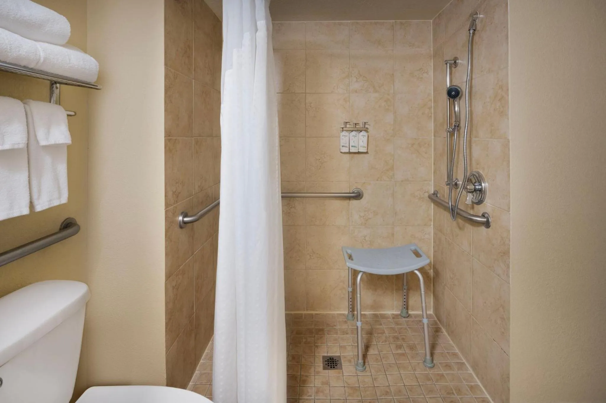 Photo of the whole room in Holiday Inn & Suites Orlando SW - Celebration Area by IHG