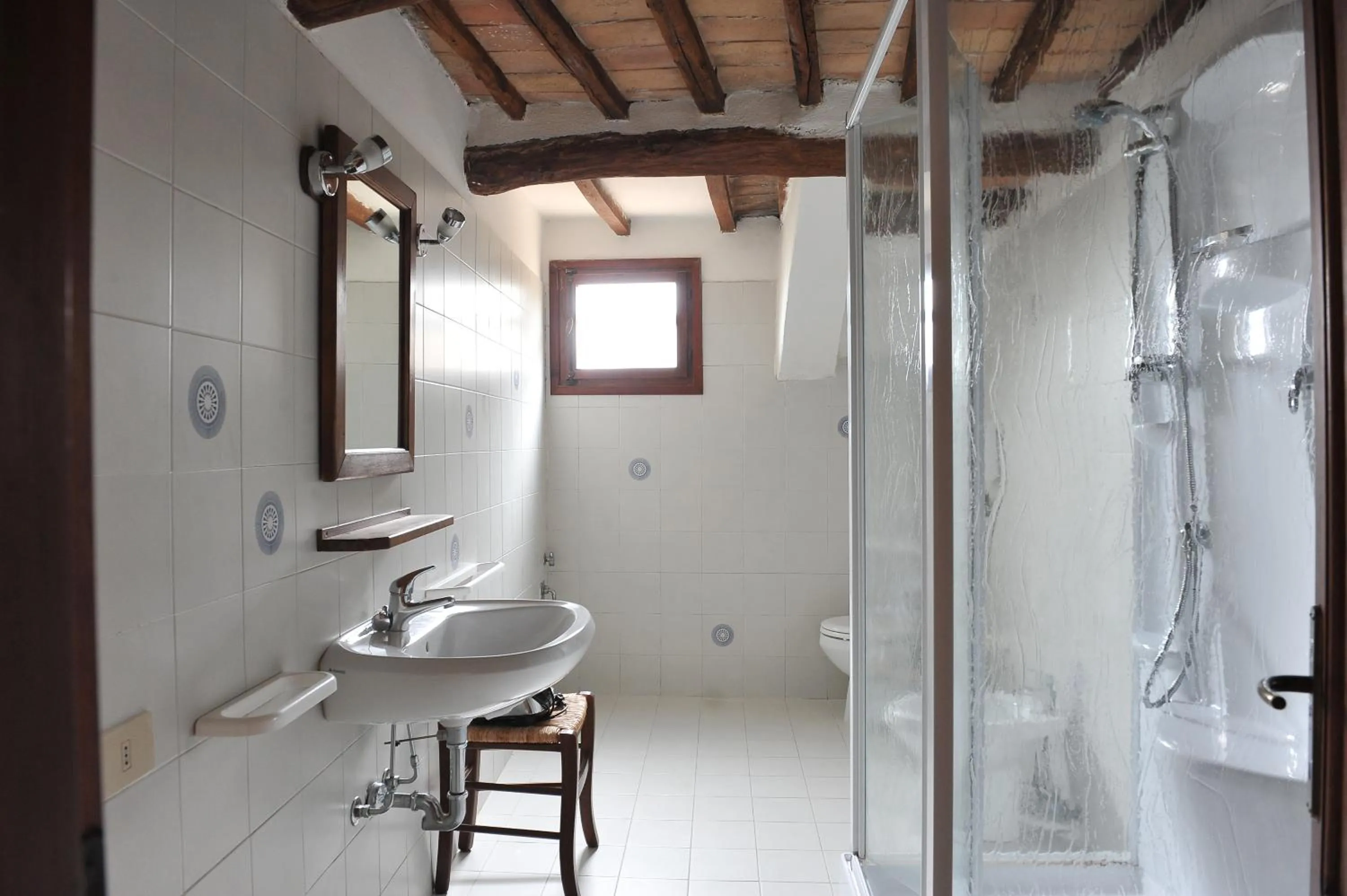 Shower in Fattoria Agriturismo Nerbona