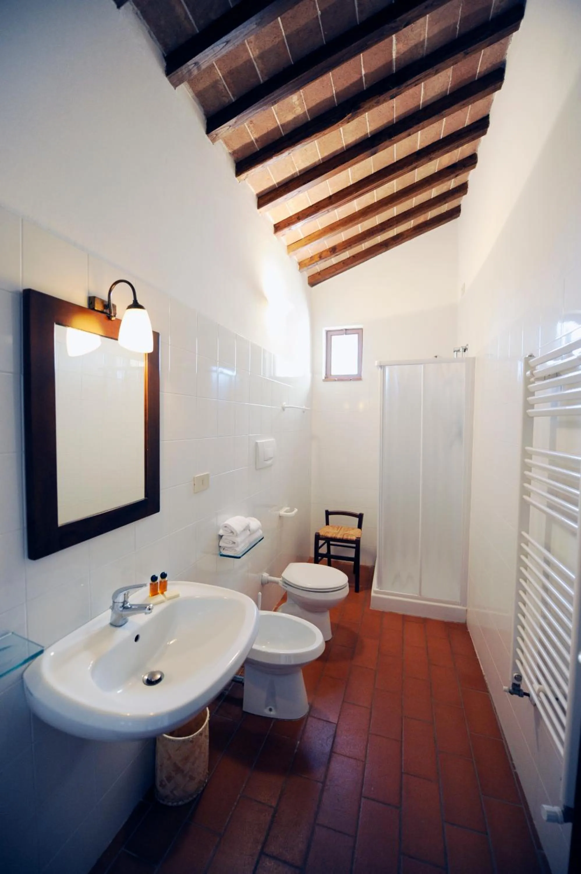 Shower in Fattoria Agriturismo Nerbona
