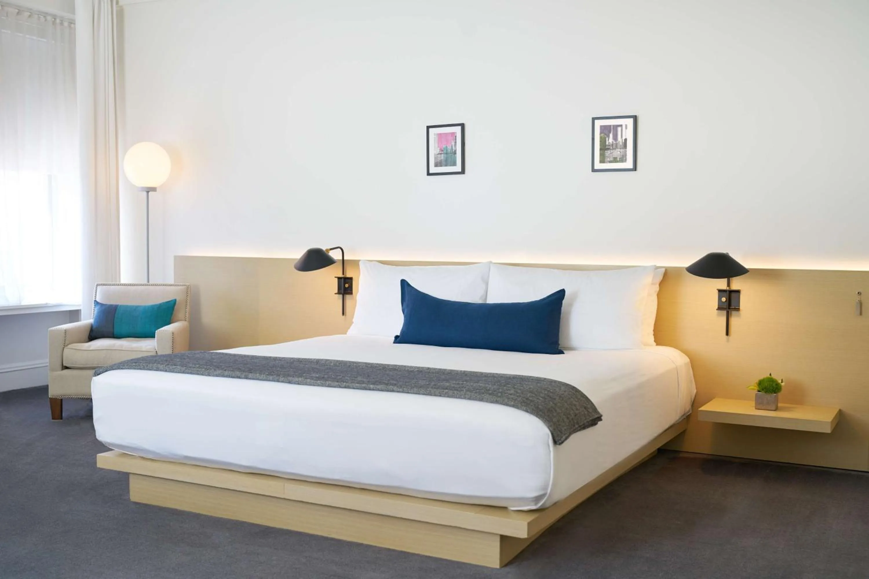 Bedroom in Ambassador Chicago, part of JdV by Hyatt