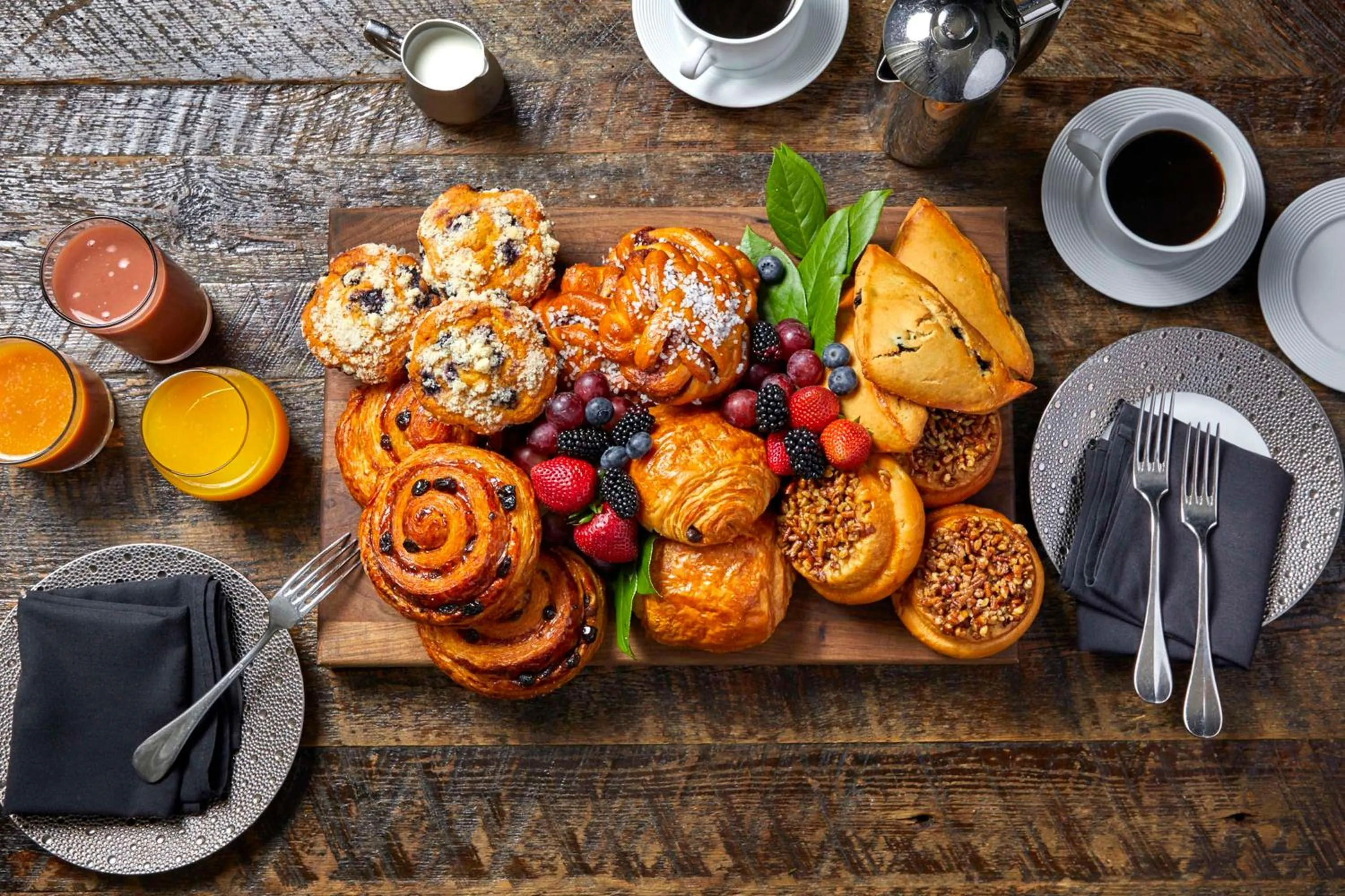 Restaurant/places to eat in Ambassador Chicago, part of JdV by Hyatt