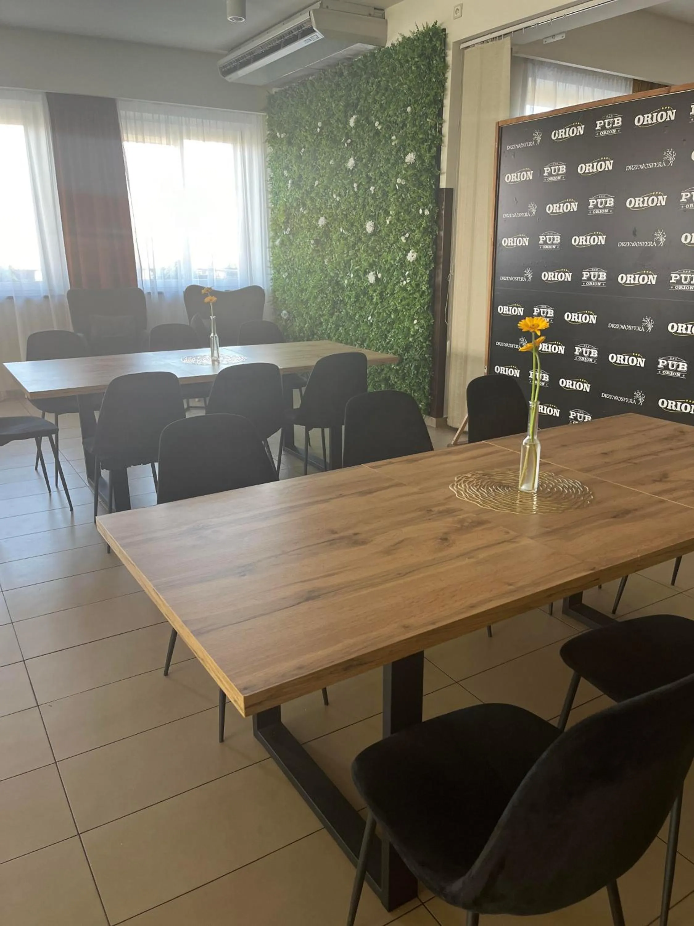 Restaurant/places to eat in Veloria