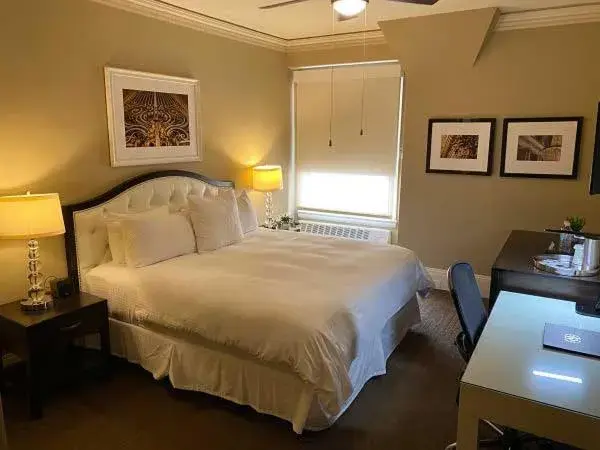 Bed in Kensington Park Hotel Bed in Kensington Park Hotel