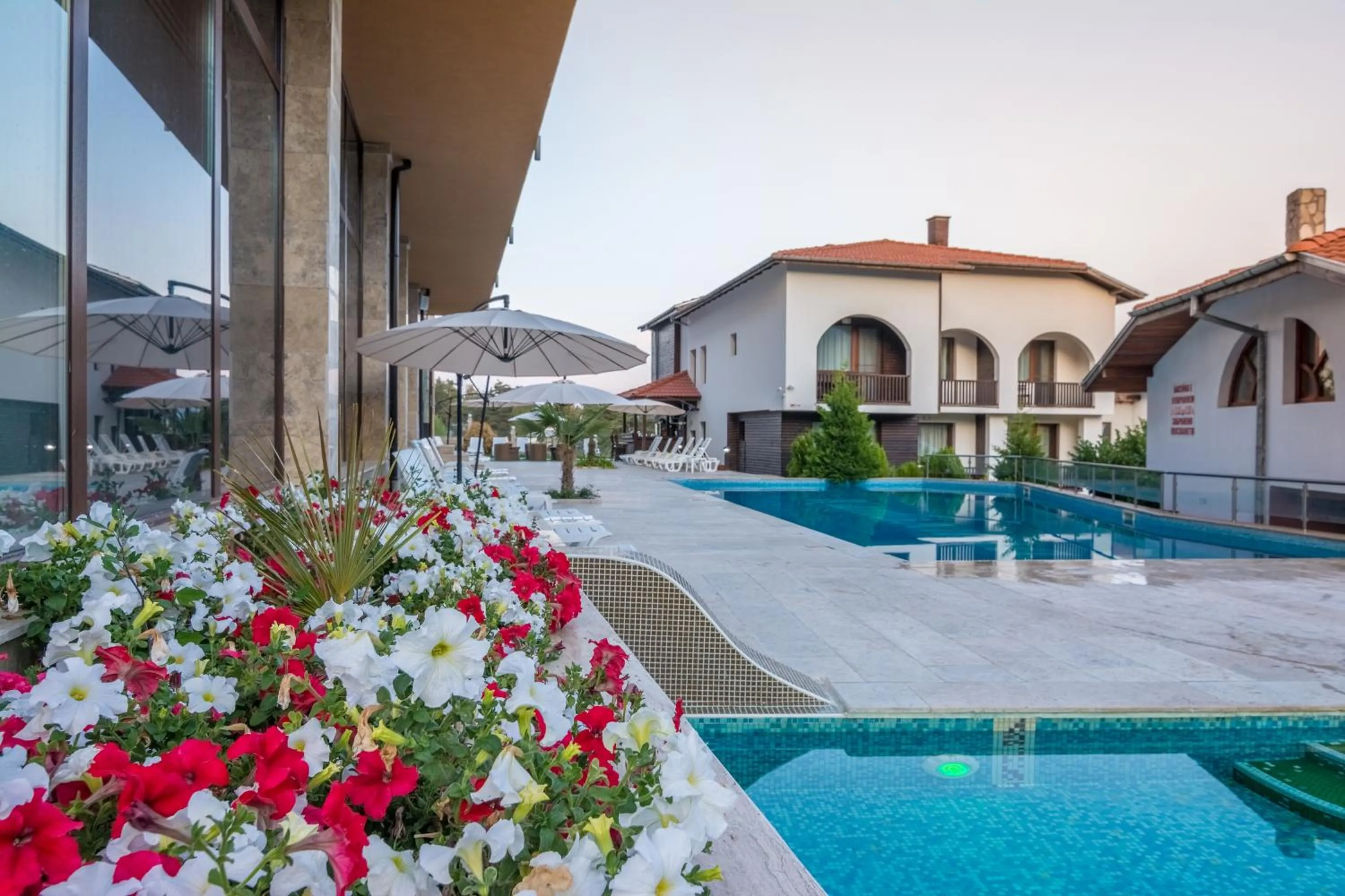 Swimming pool in Katalina SPA Resort