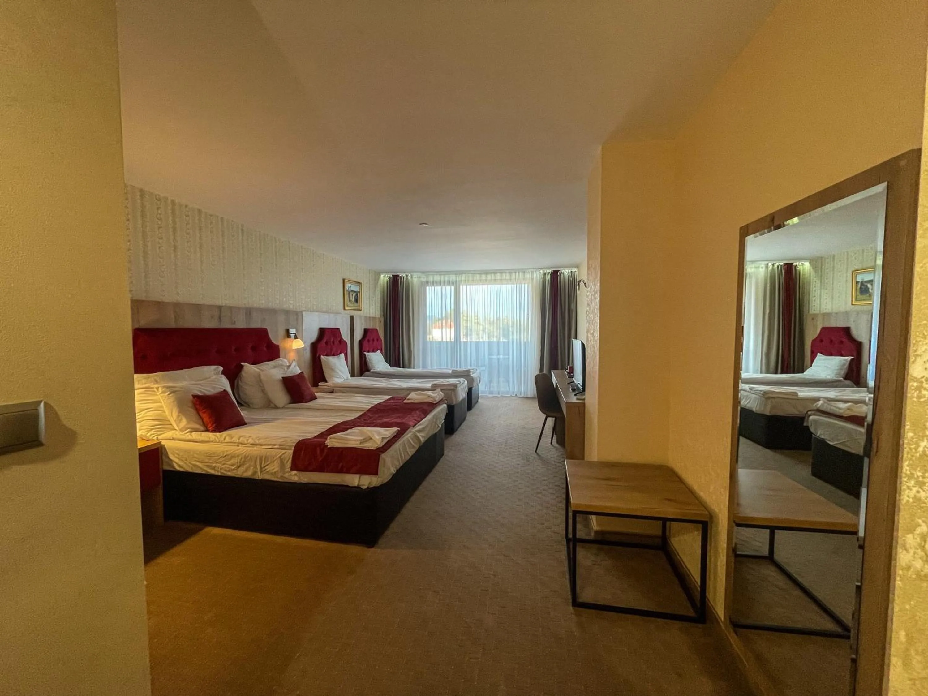 Photo of the whole room, Bed in Katalina SPA Resort