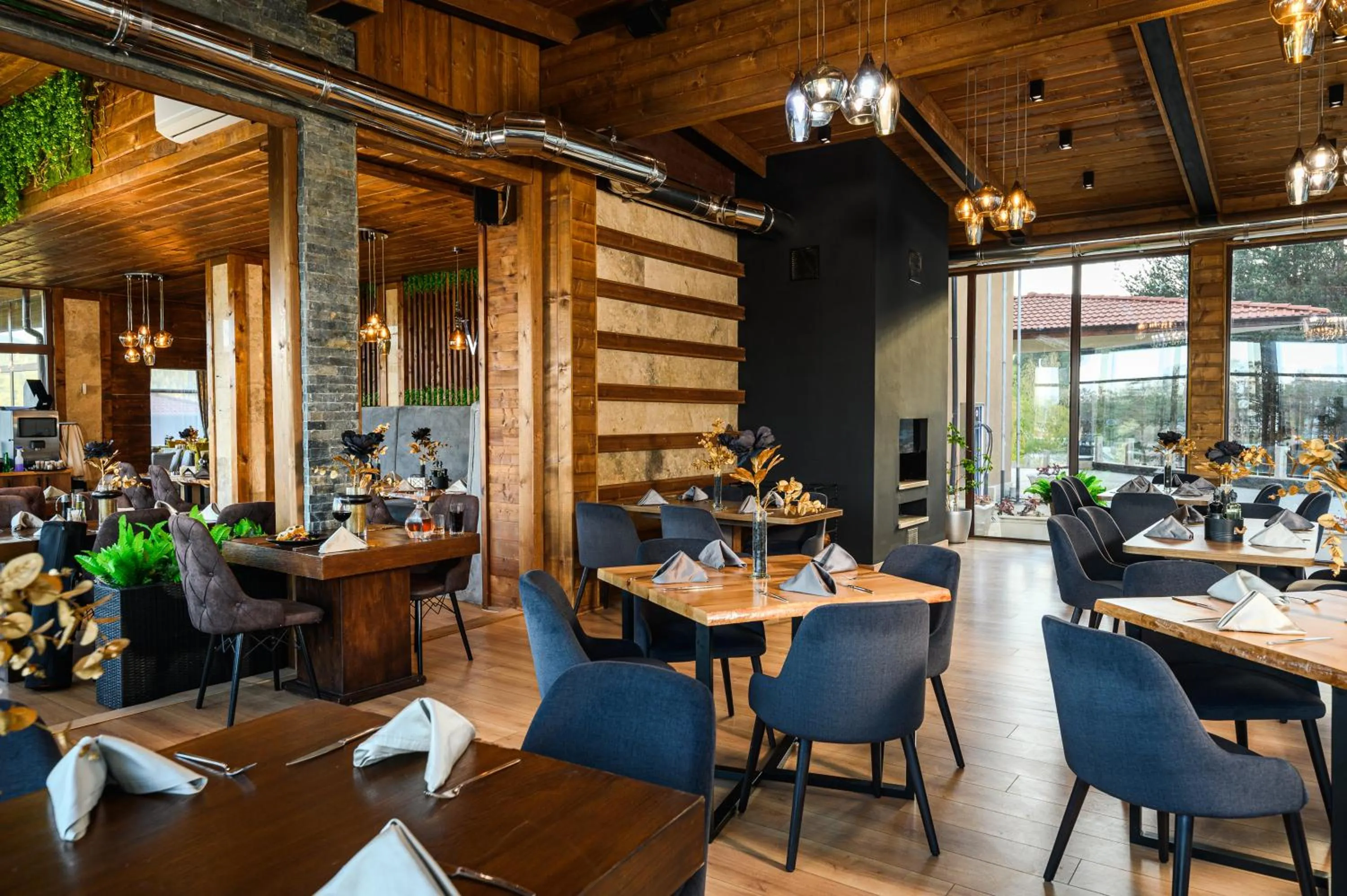 Restaurant/places to eat in Katalina SPA Resort