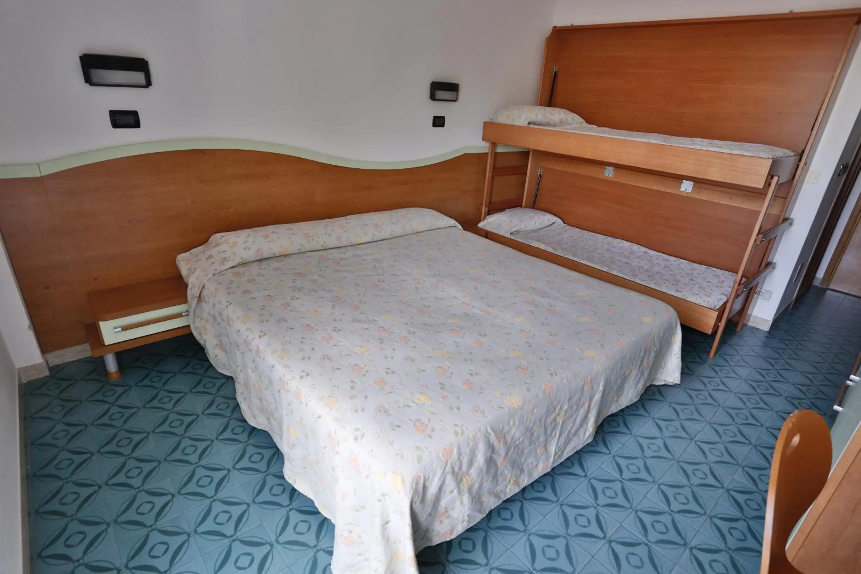bunk bed, Bed in Hotel Rondinella