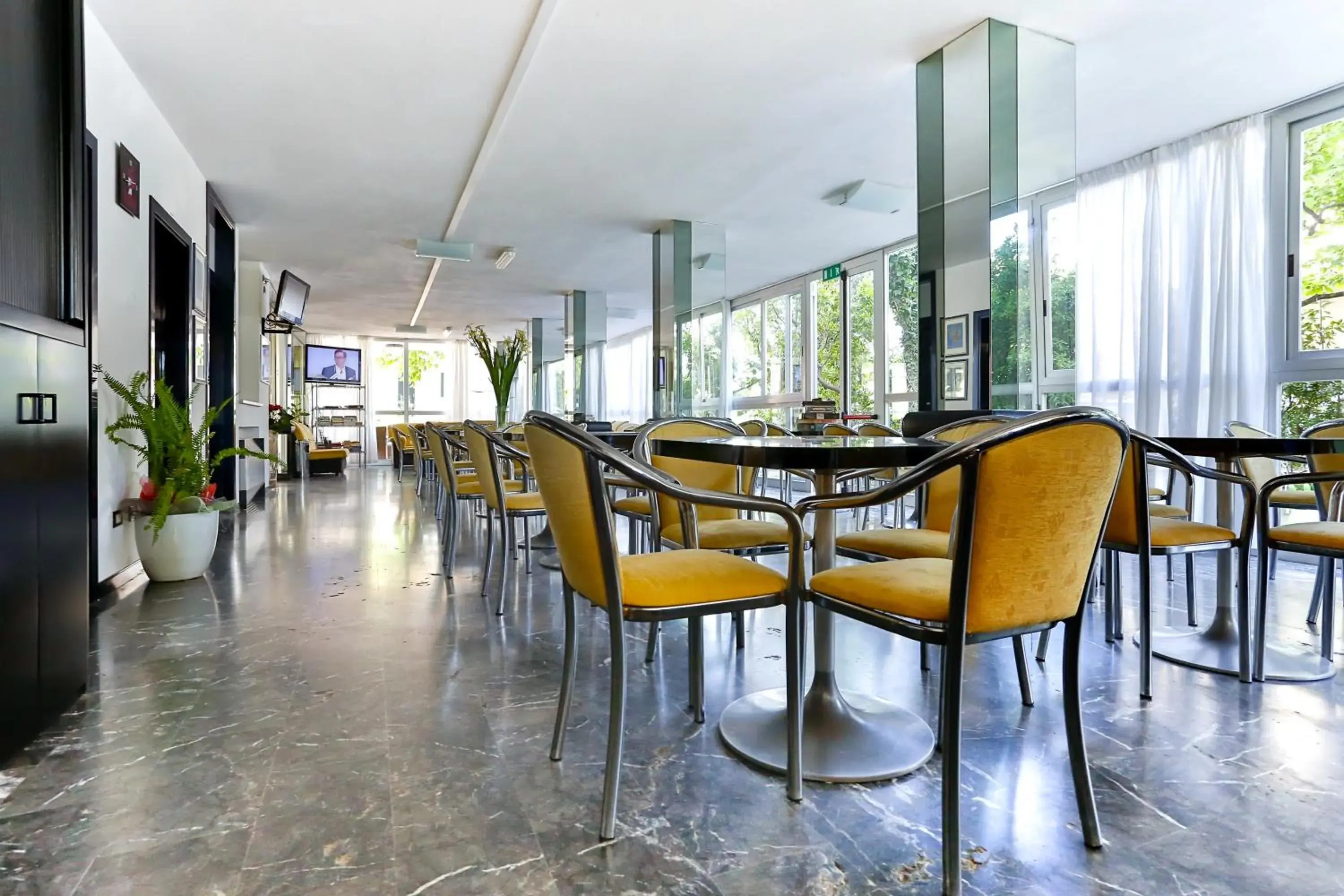 Lounge or bar, Restaurant/Places to Eat in Hotel Rondinella