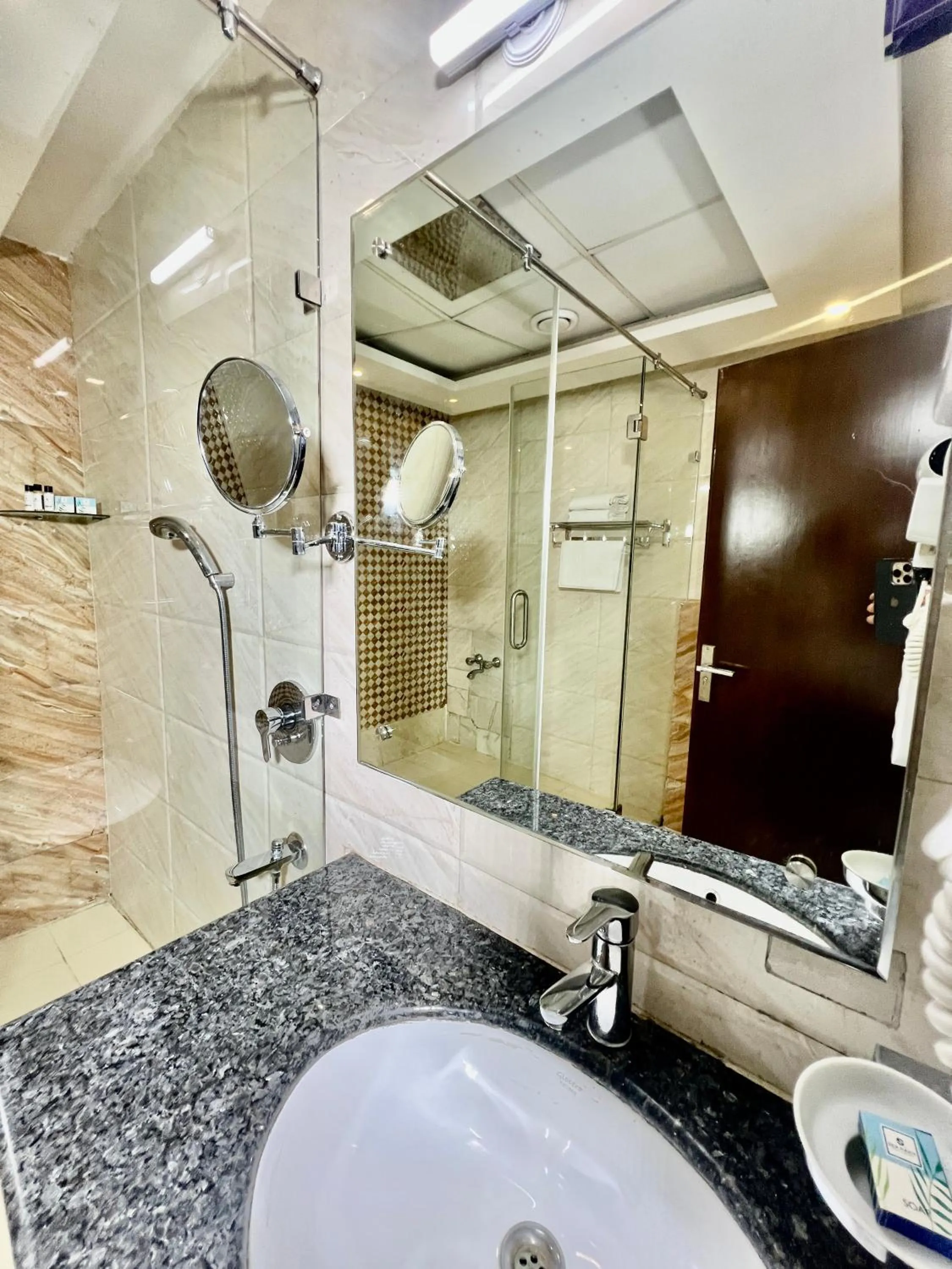Bathroom in Sea Hawk - Luxury Hill Resort 4 mins from Bhimtal Lake
