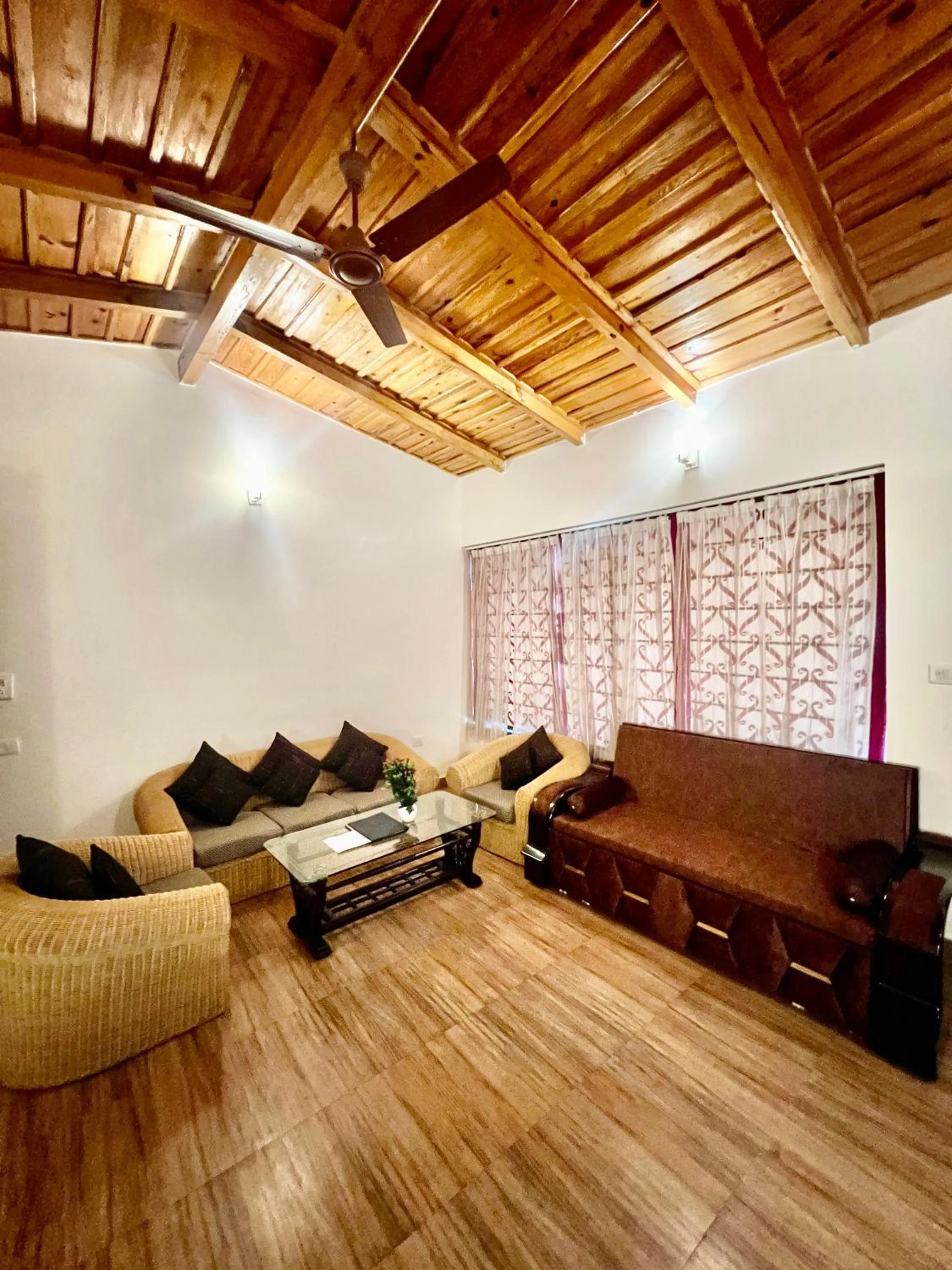 Living room in Sea Hawk - Luxury Hill Resort 4 mins from Bhimtal Lake