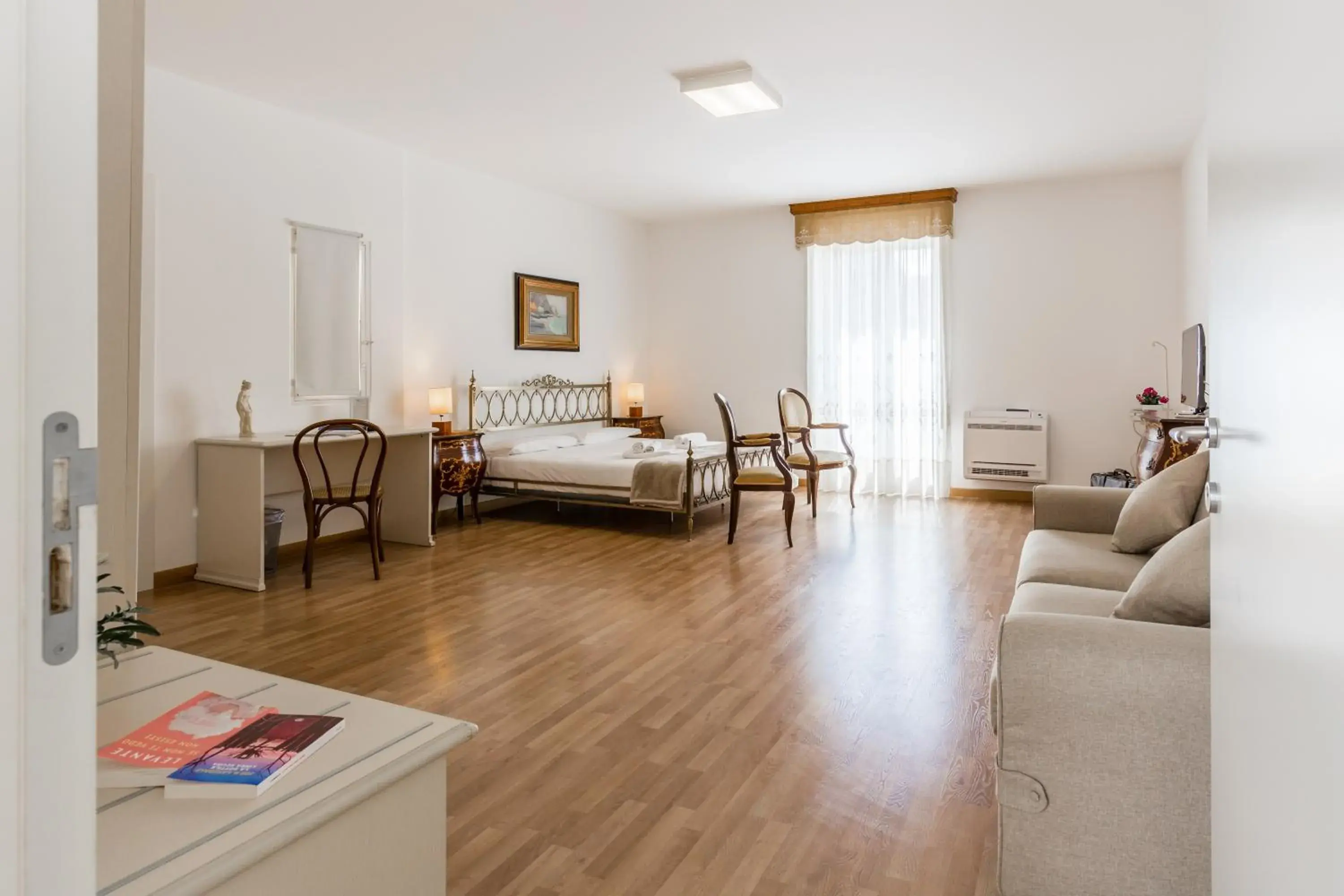 Superior Double Room in Scicli Albergo Diffuso Superior Double Room in Scicli Albergo Diffuso