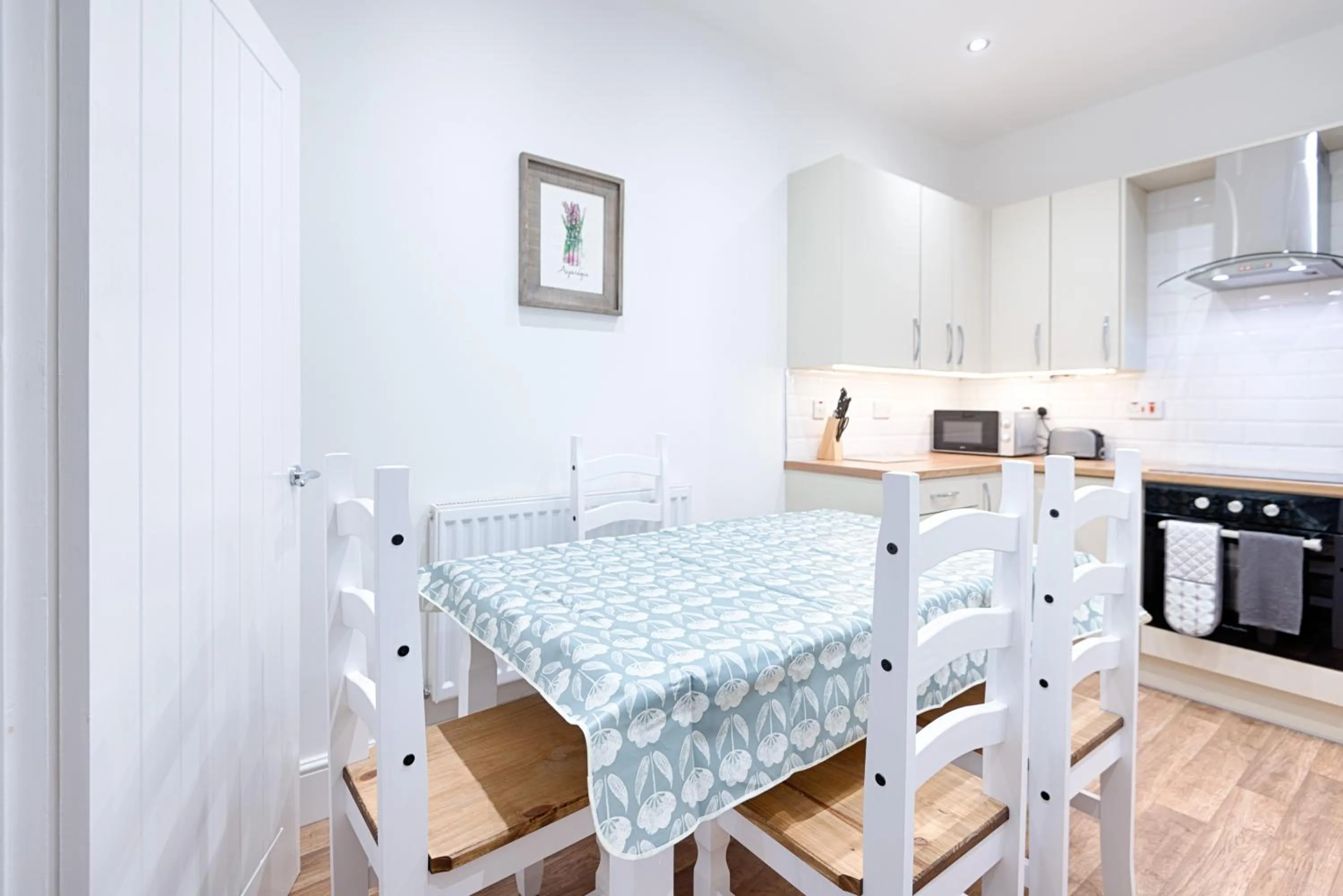 Seating area in 4-Bed Contractor Home - Garden - Near M4 & City