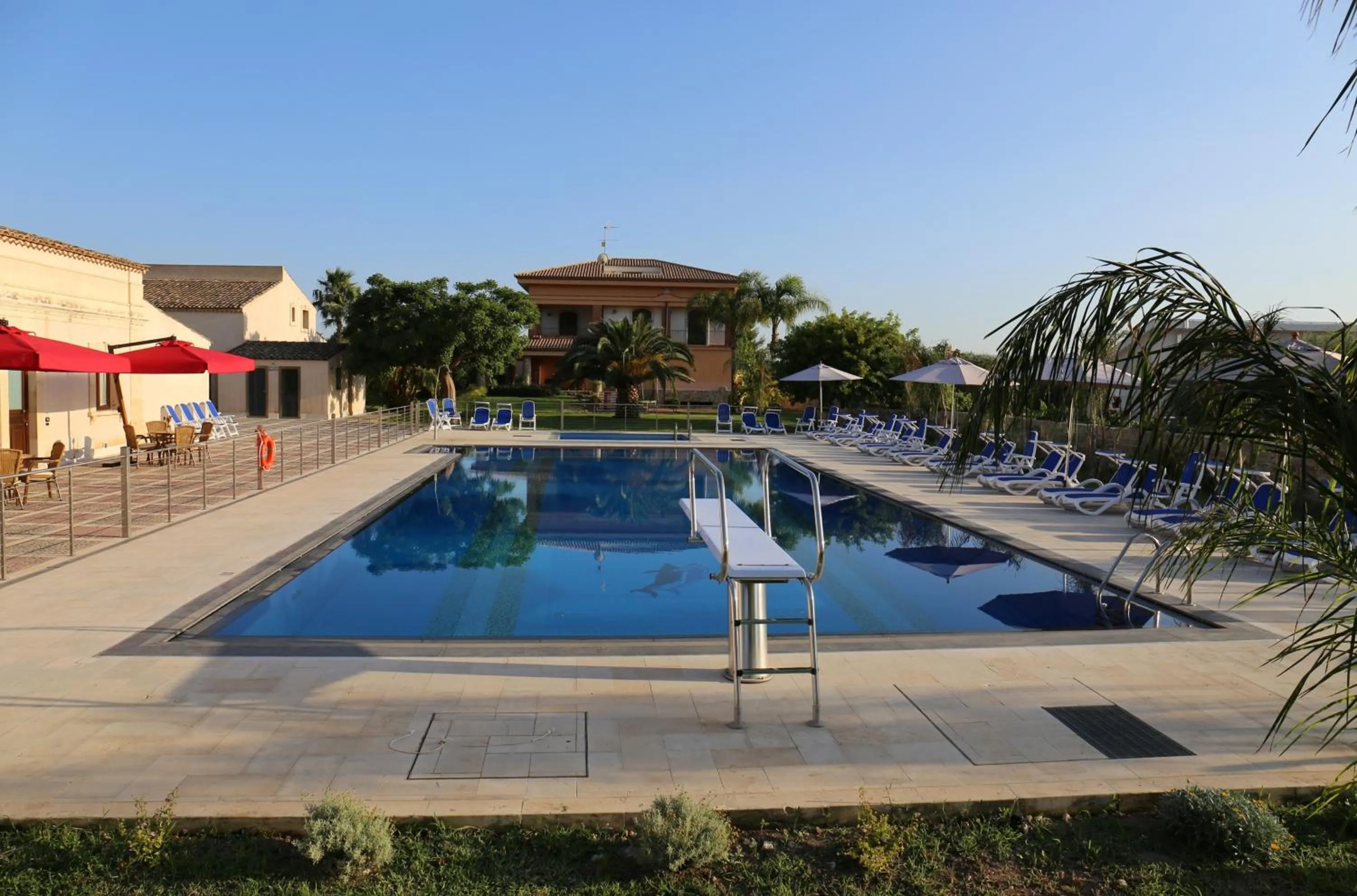Swimming pool in Case Vacanza SANT'AGOSTINO Siracusa