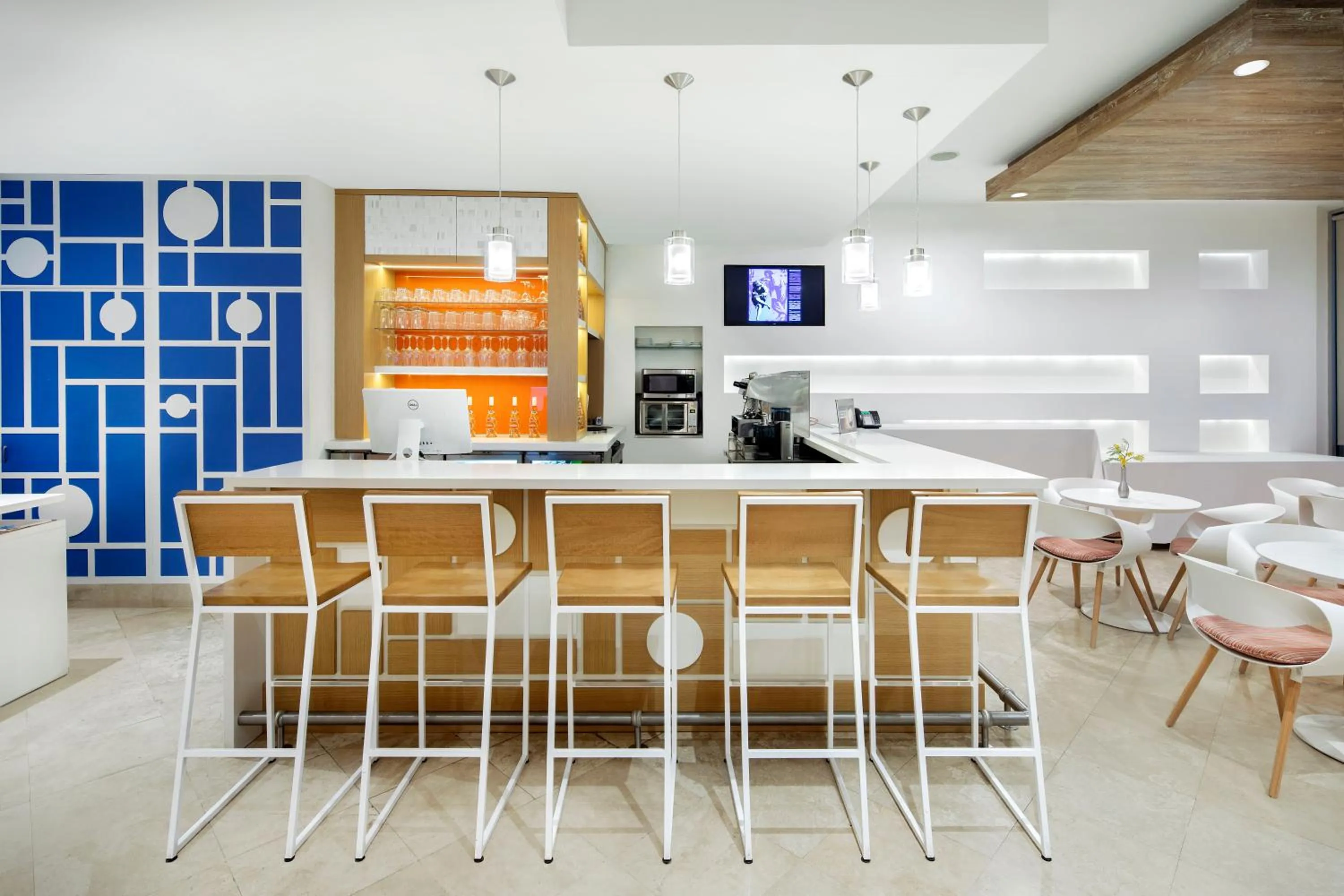 Lounge or bar in MB Hotel, Trademark Collection by Wyndham