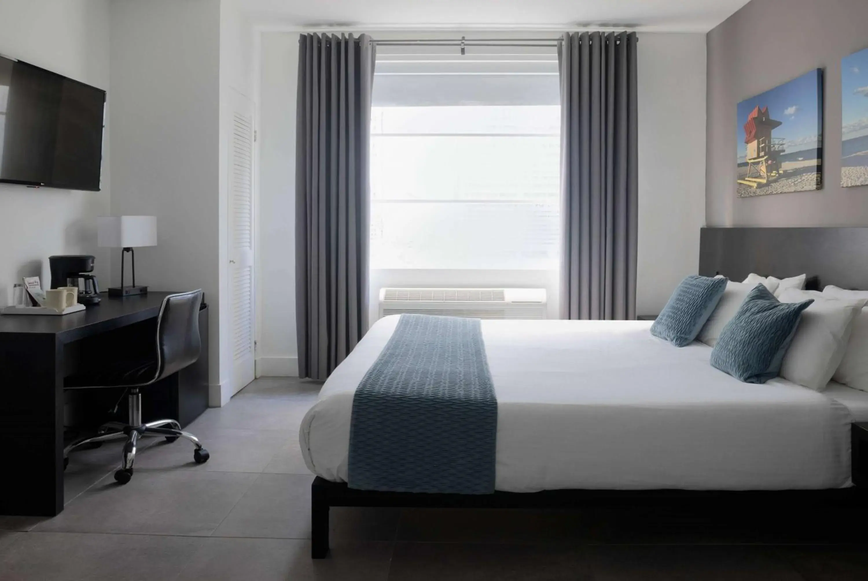 Photo of the whole room, Bed in MB Hotel, Trademark Collection by Wyndham Photo of the whole room, Bed in MB Hotel, Trademark Collection by Wyndham