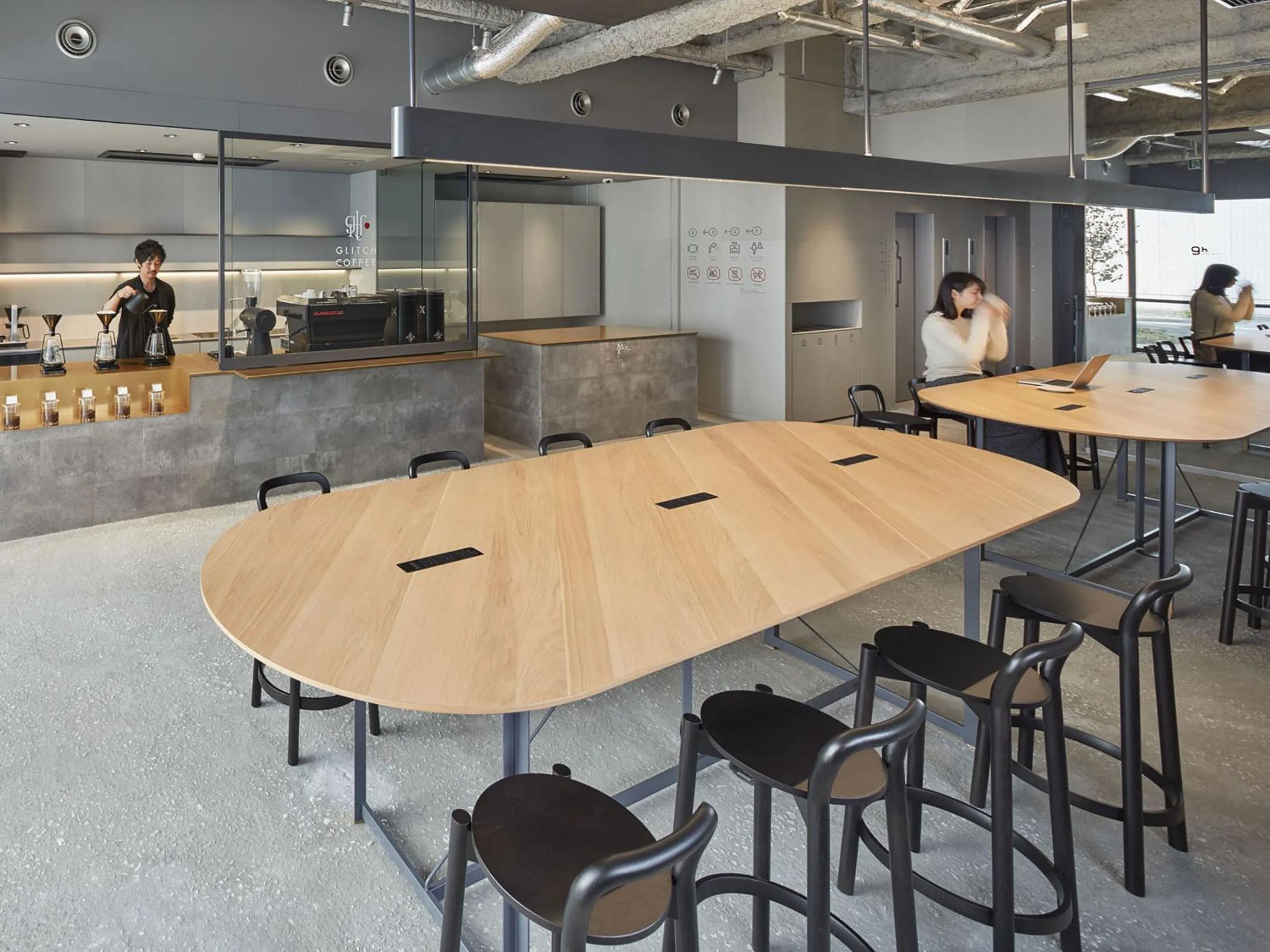 Lobby or reception in 9h nine hours Nagoya station