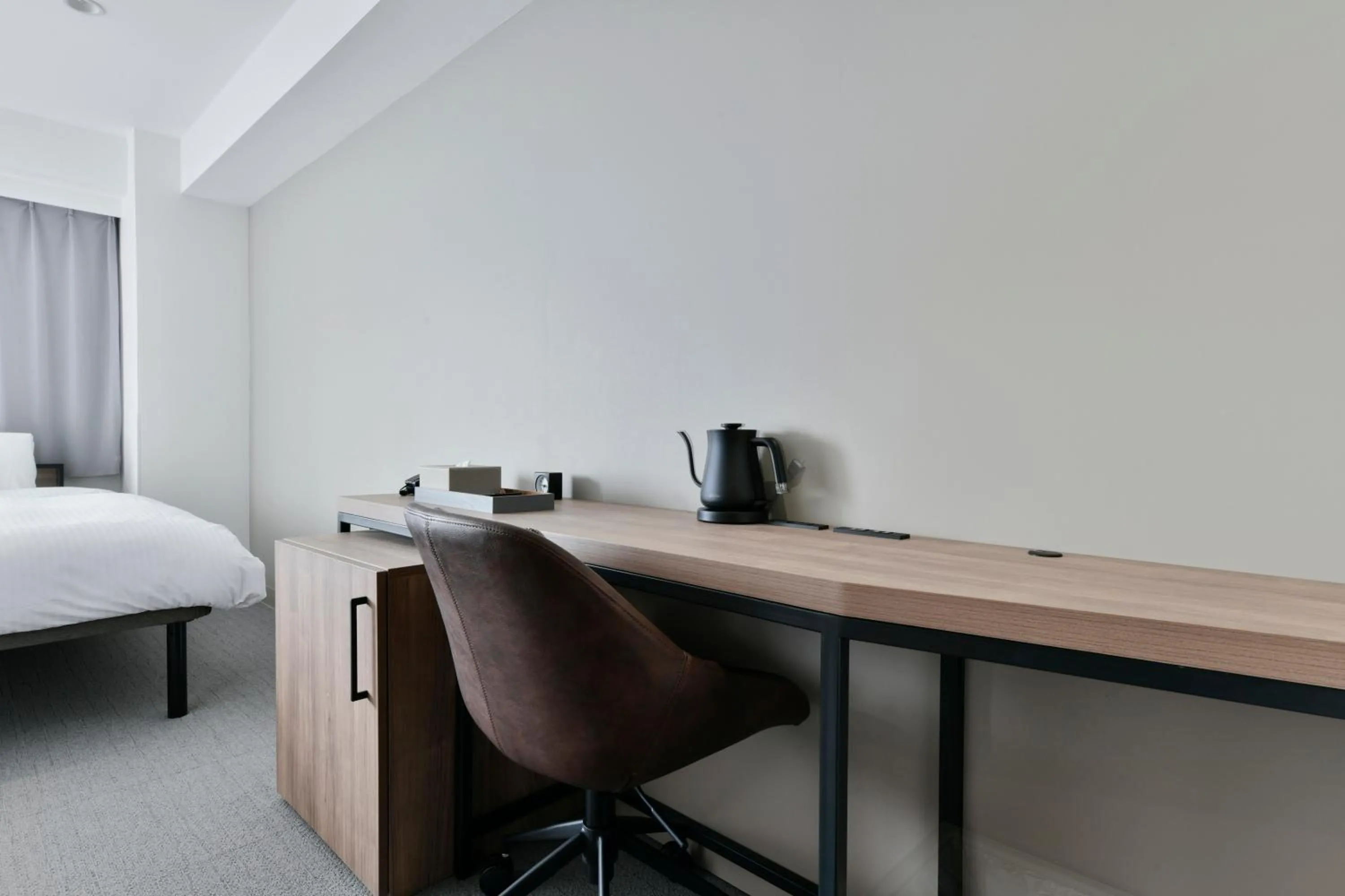 Photo of the whole room, Bed in Vessel Inn Keisei Tsudanuma Ekimae