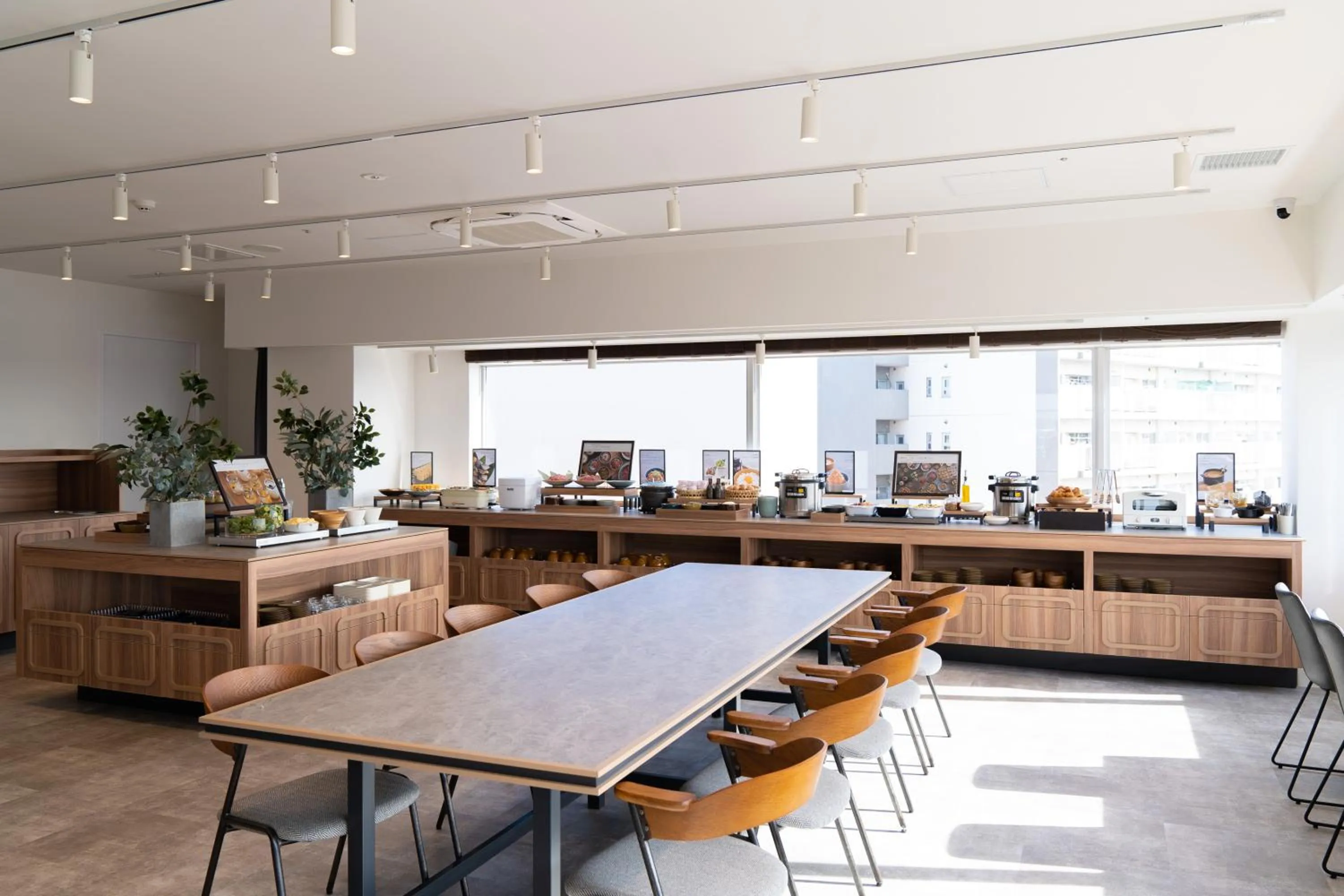 Lounge or bar in Vessel Inn Keisei Tsudanuma Ekimae