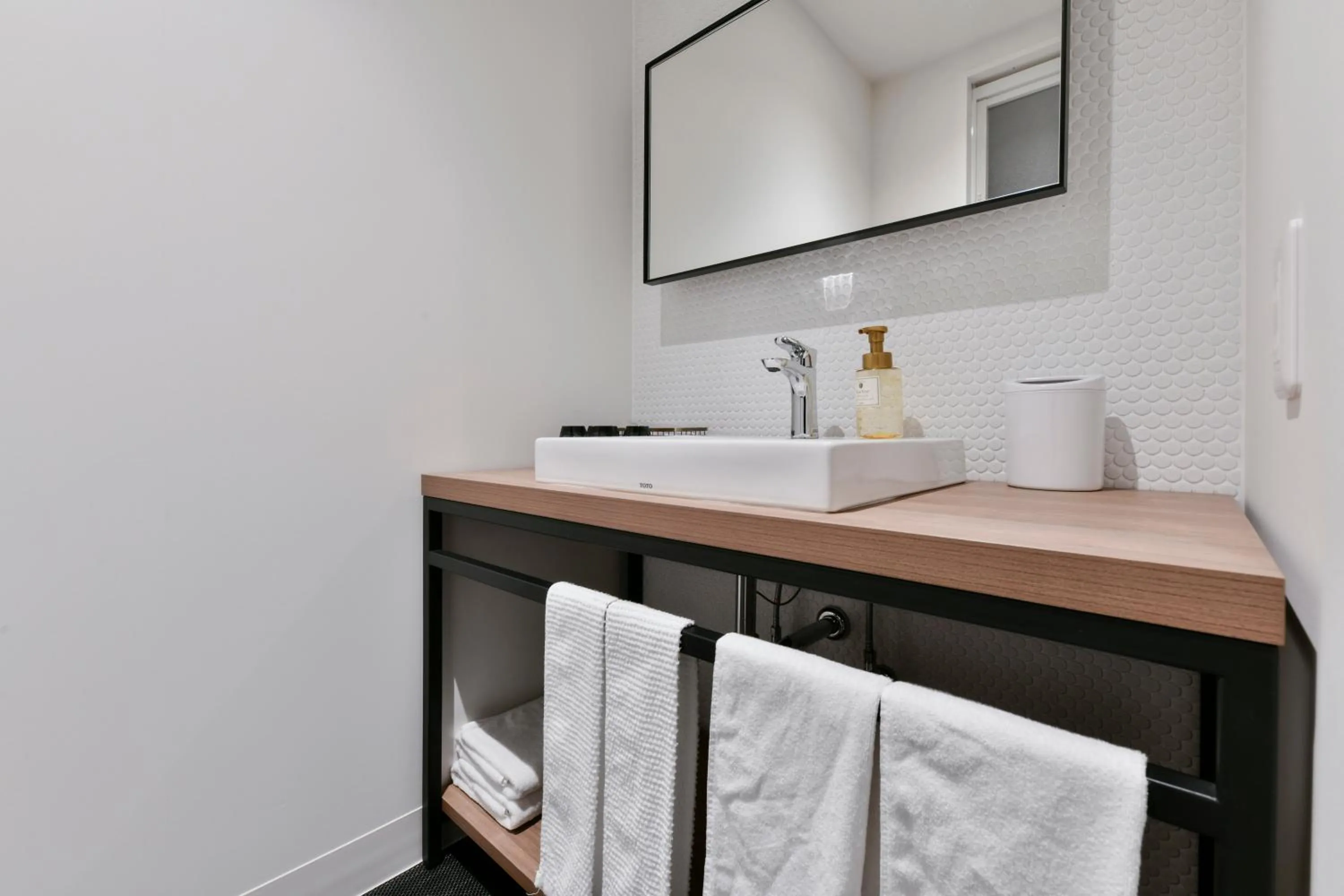 Bathroom in Vessel Inn Keisei Tsudanuma Ekimae