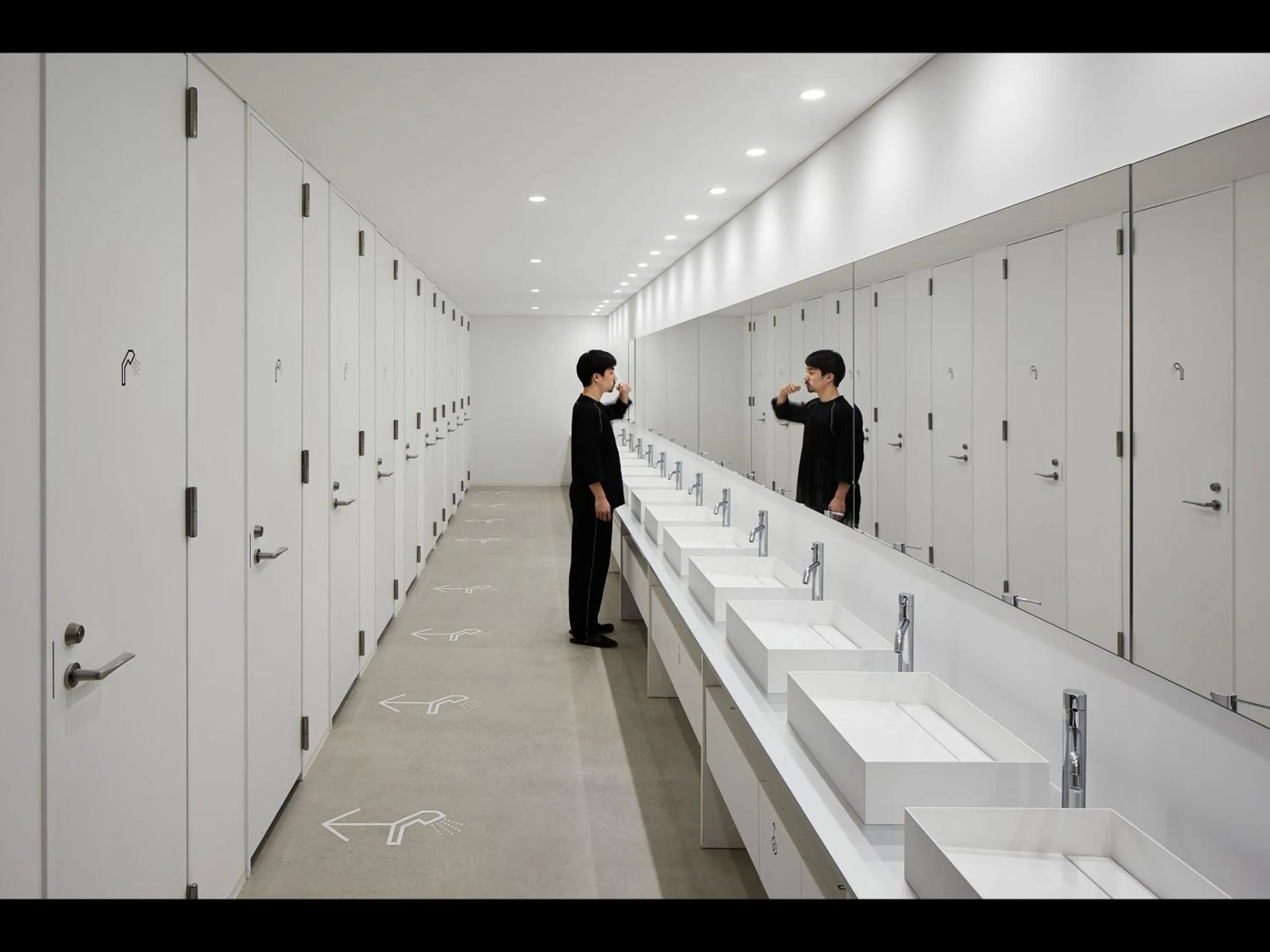 Shower in 9h nine hours Hamamatsucho