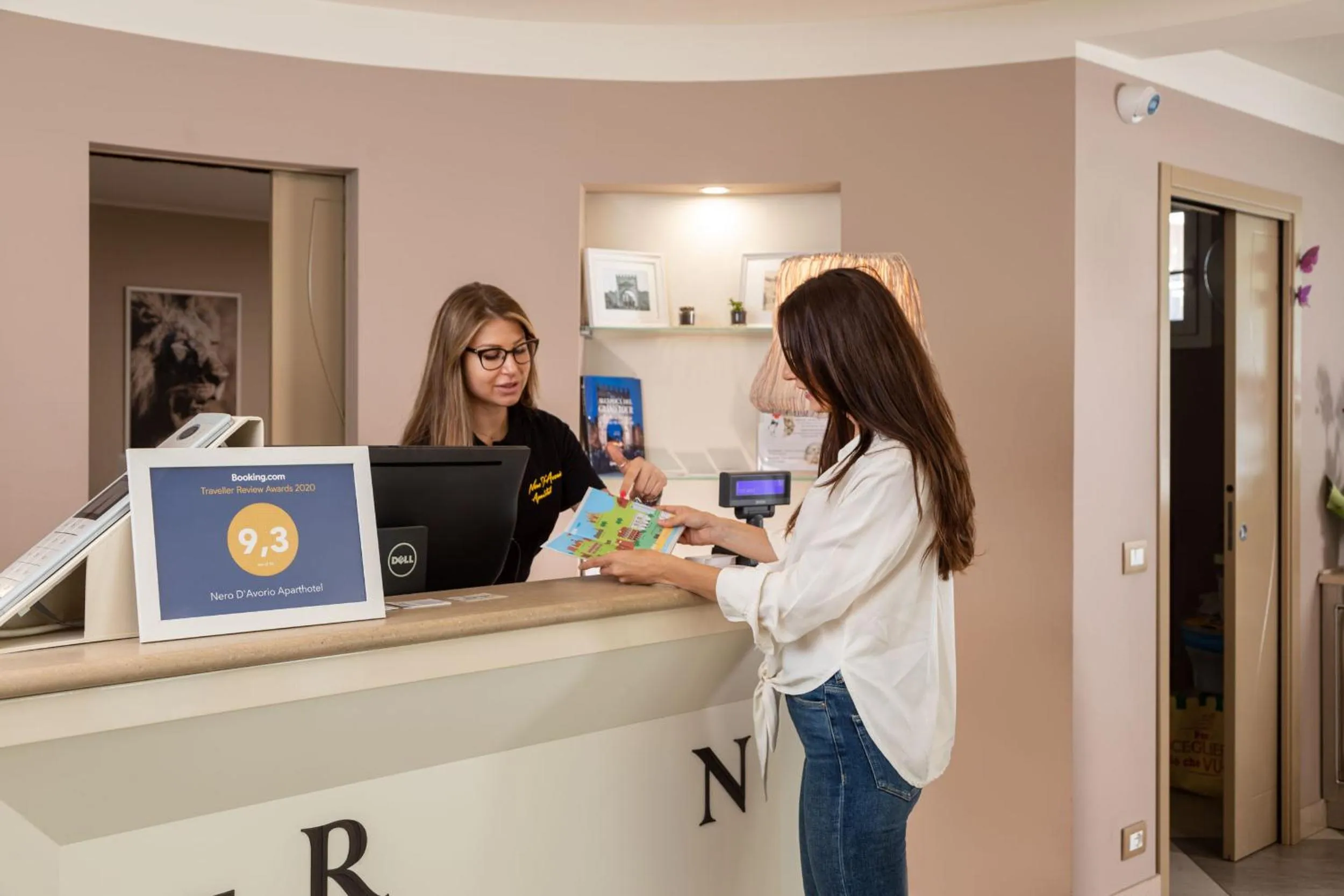 Lobby or reception in Nero D'Avorio Aparthotel & SPA
