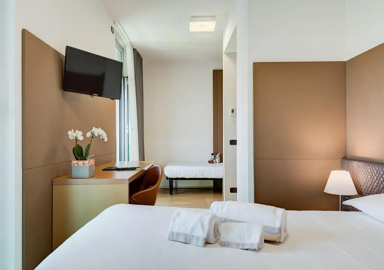 Standard Triple Room - single occupancy in Camplus Bononia Casa per Ferie Standard Triple Room - single occupancy in Camplus Bononia Casa per Ferie