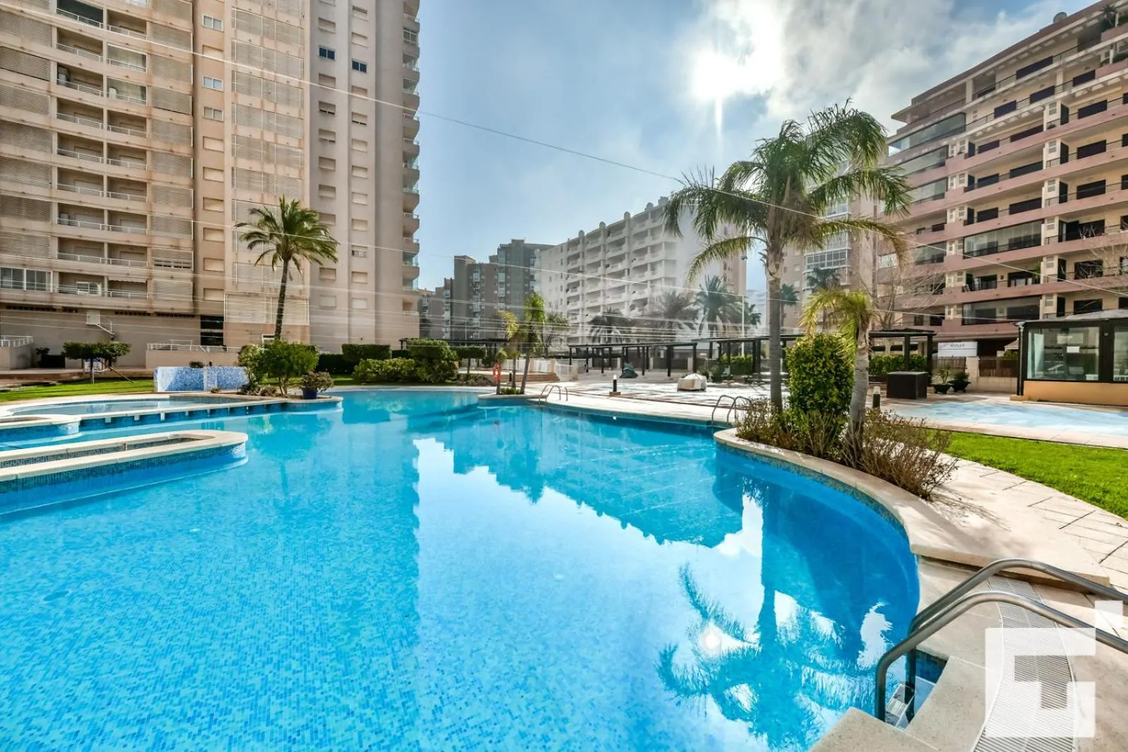 Swimming pool in Apartamento Apolo XVI 1 19 - Grupo Turis