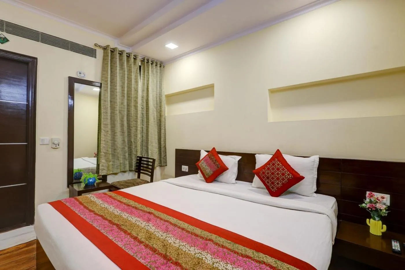 Bedroom, Bed in The Pearl- A Royal Residency