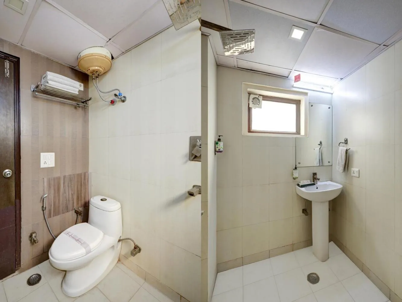 Bathroom in The Pearl- A Royal Residency