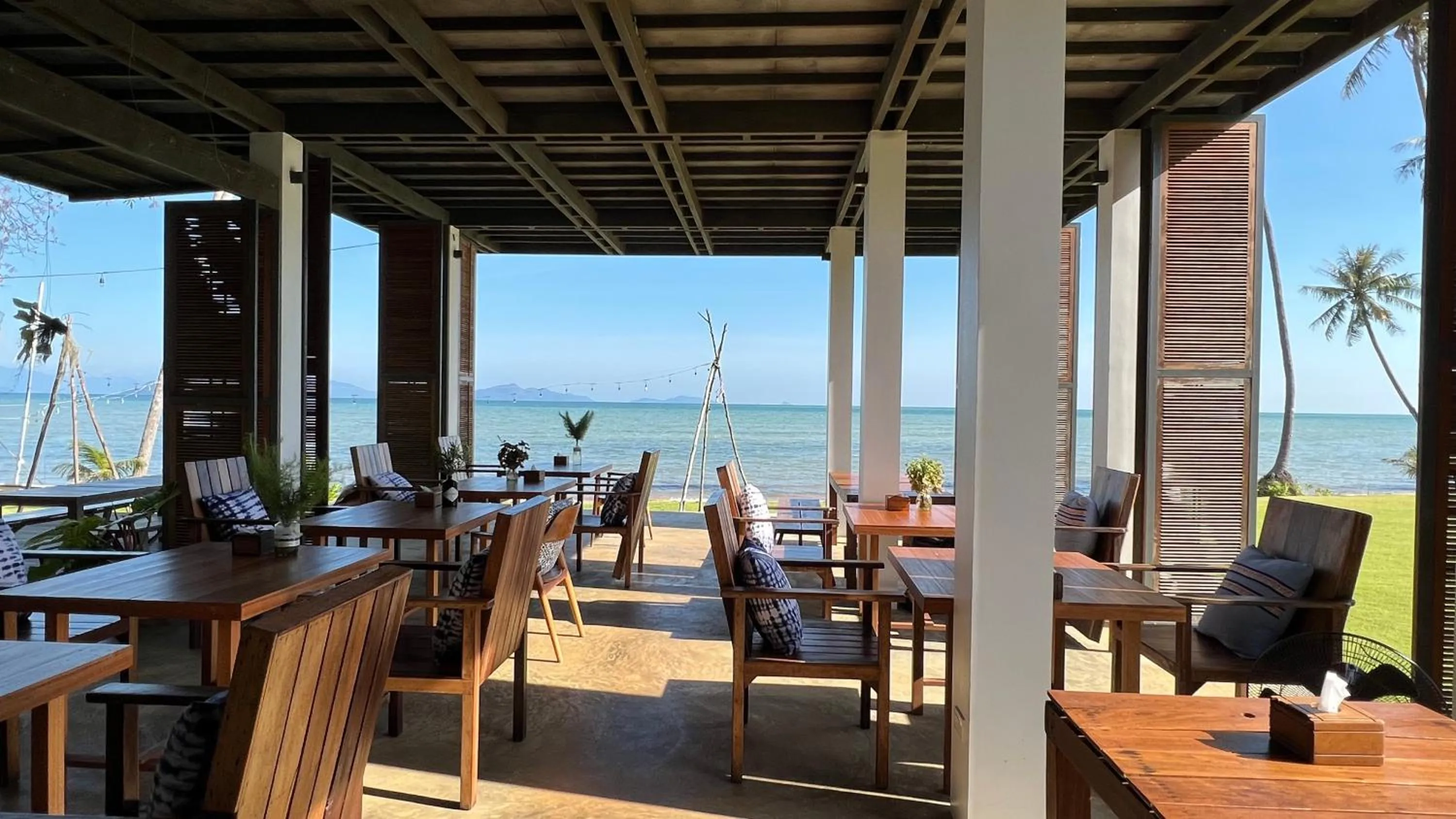 Restaurant/places to eat in Little Moon Villa