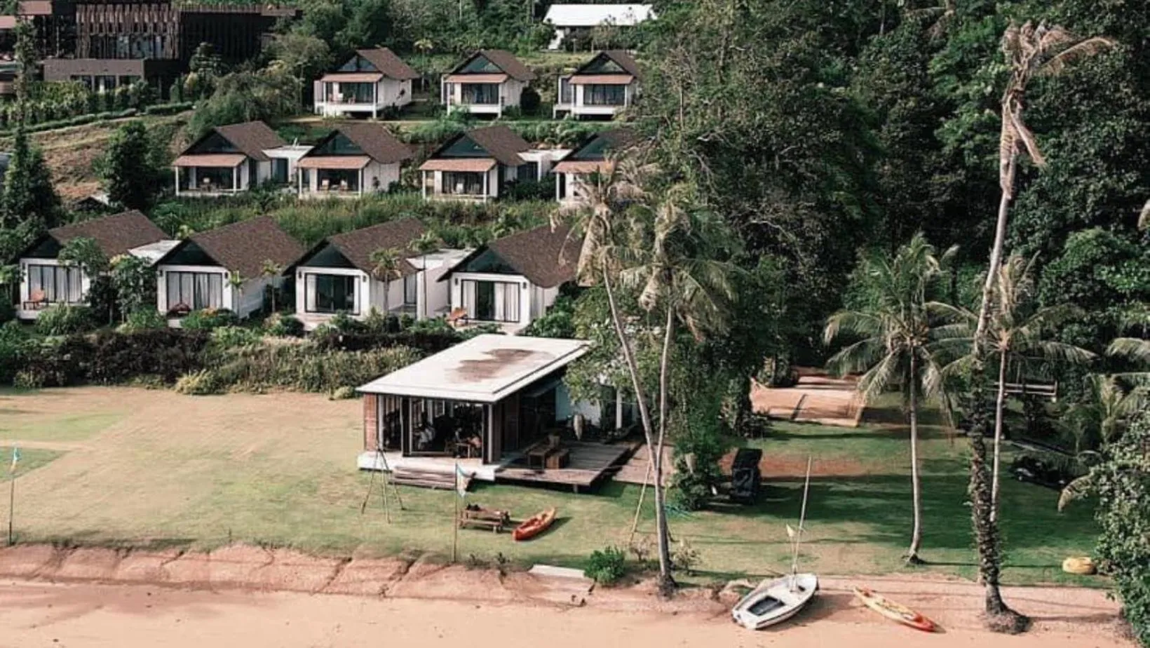 Property building in Little Moon Villa