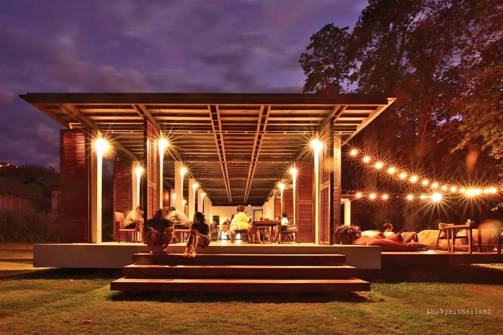 Restaurant/places to eat in Little Moon Villa Restaurant/places to eat in Little Moon Villa