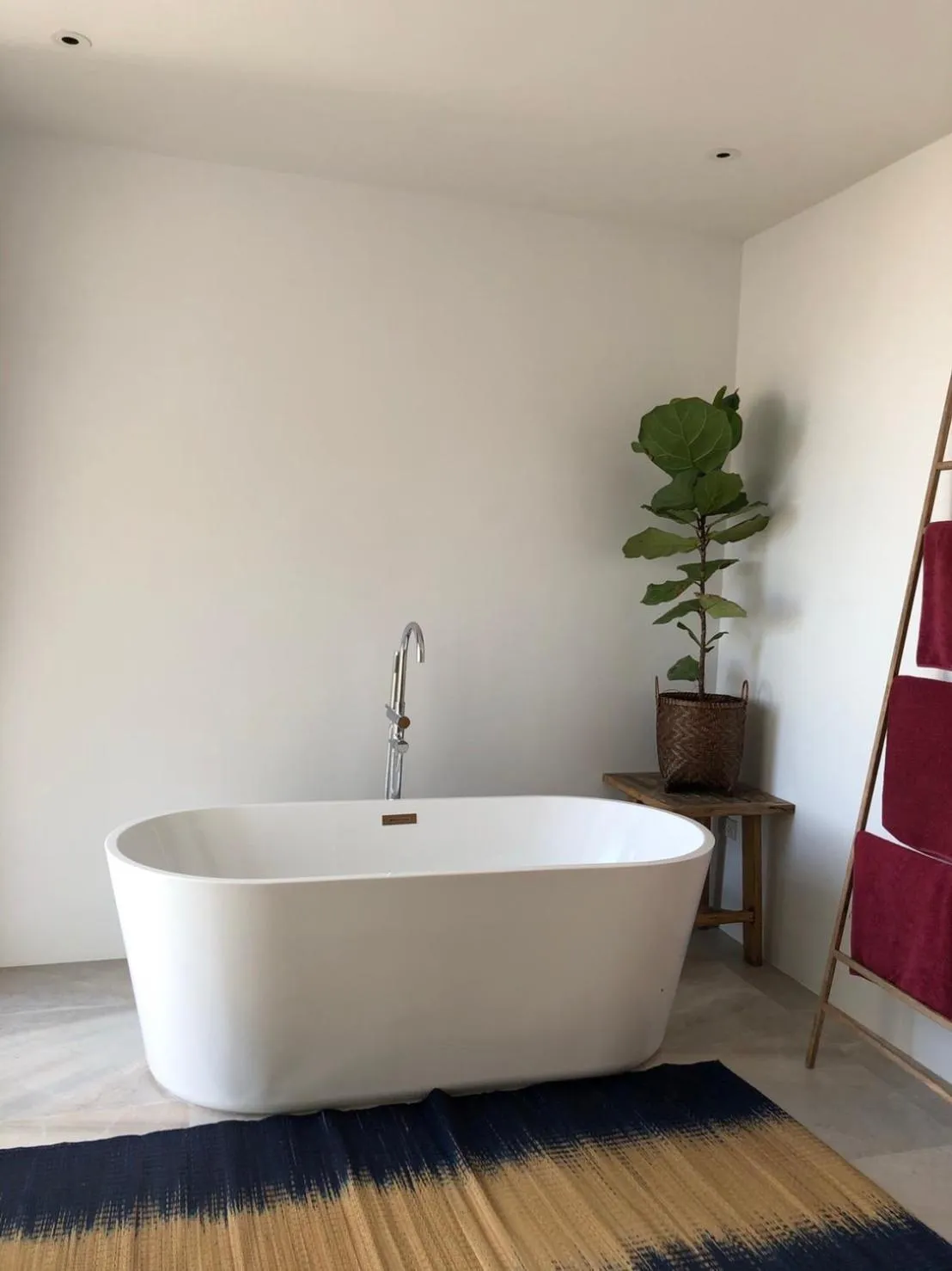 Bath in Little Moon Villa