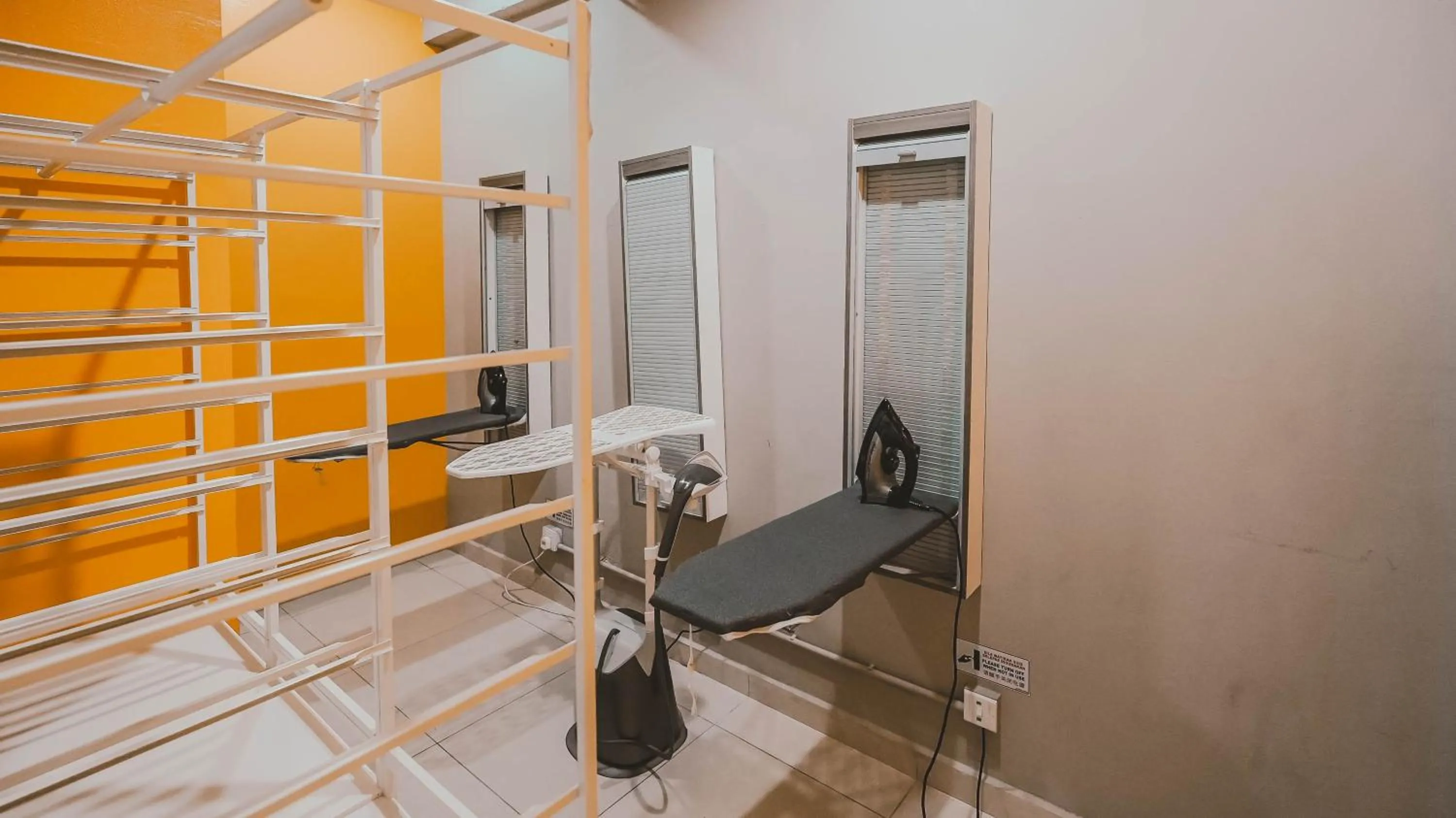 flat iron in East Riverine Boutique Hotel